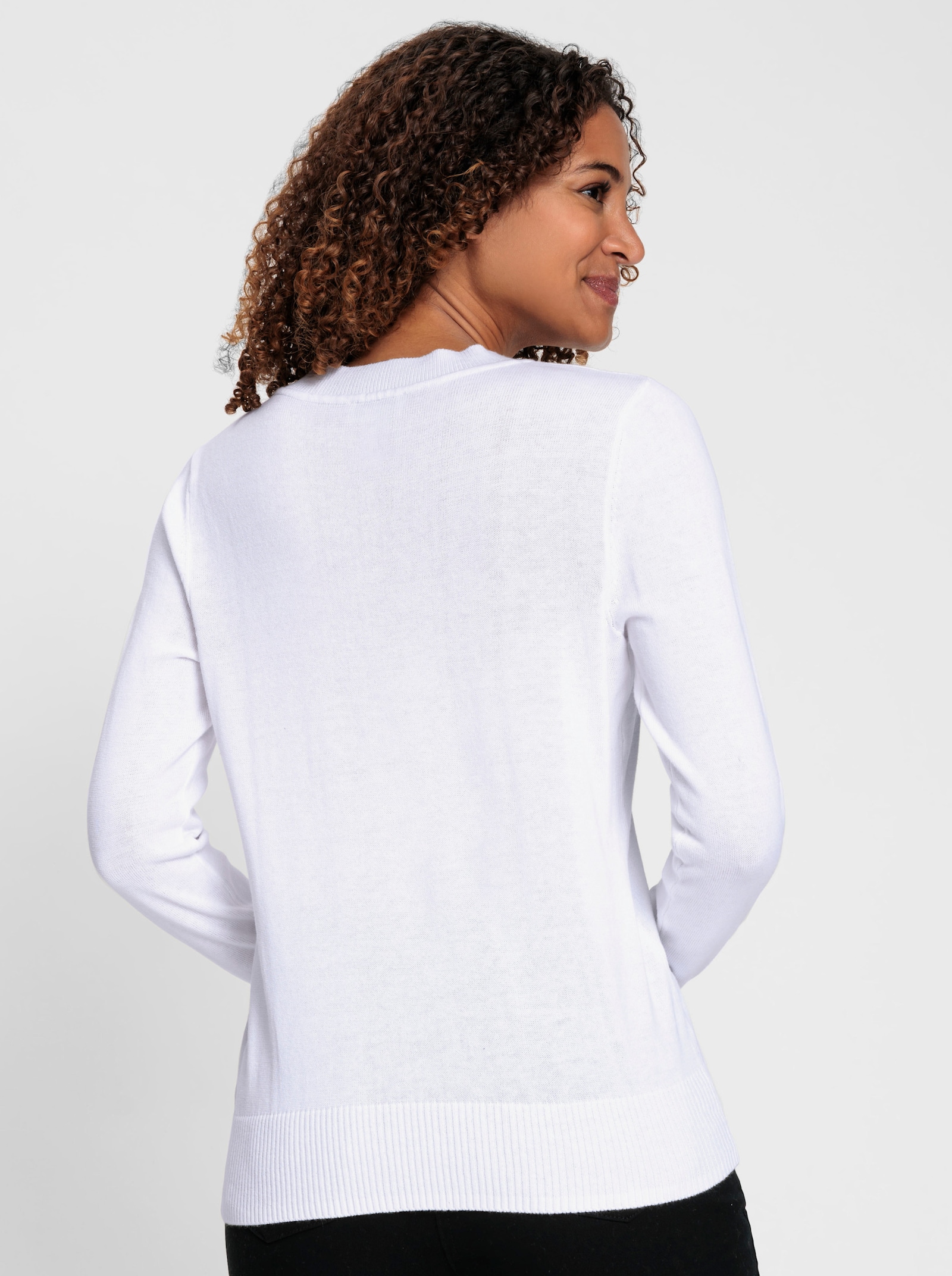 V-Ausschnitt-Pullover aus Feinstrick - ecru