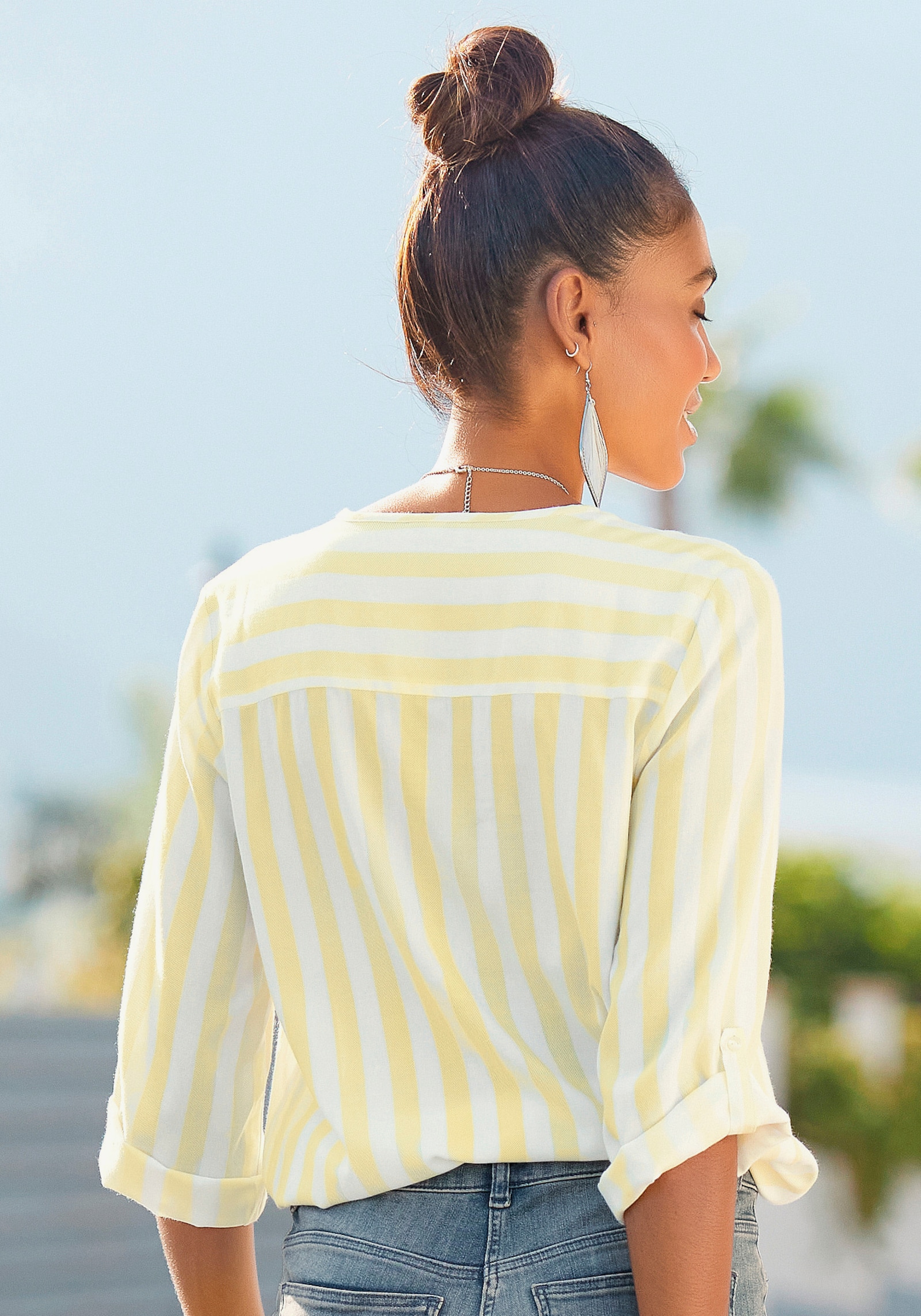 LASCANA Schlupfbluse - weiß-gelb