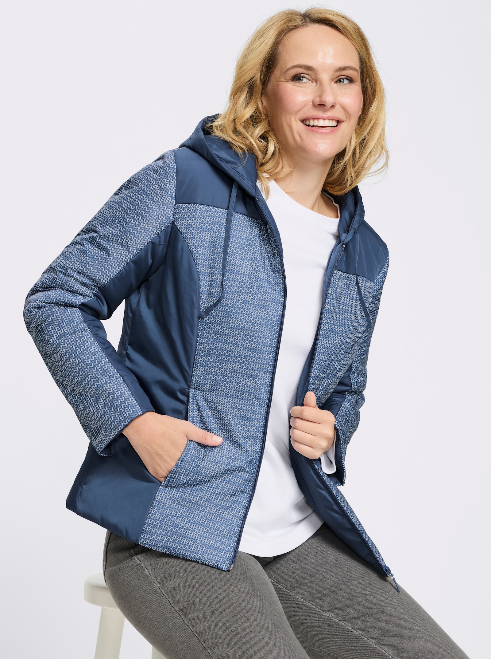 Jacke mit Steppung - jeansblau-ecru-bedruckt