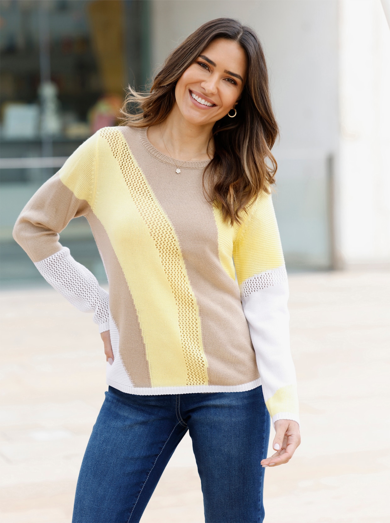 Ajourpullover mit Intarsien-Strickmuster - weiß-zitrone-gemustert