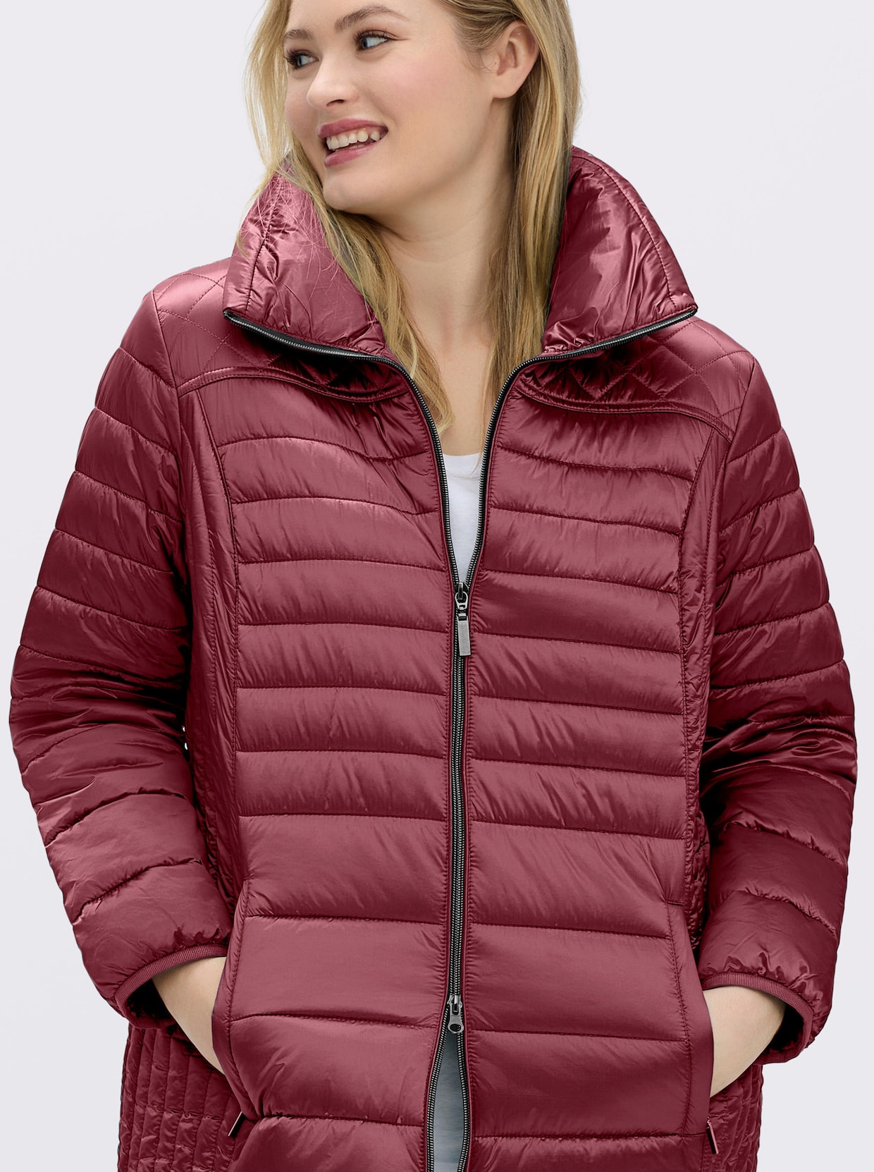 Steppjacke mit dezentem Glanz - bordeaux