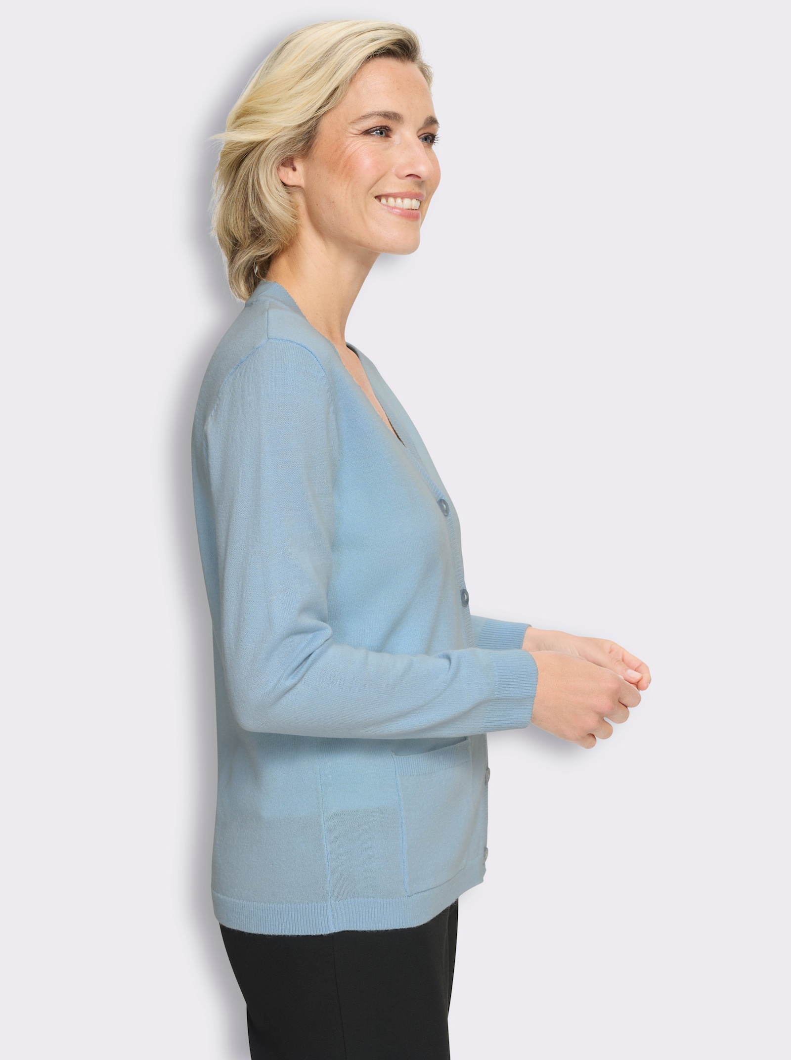 Strickjacke in Feinstrick-Qualität - hellblau