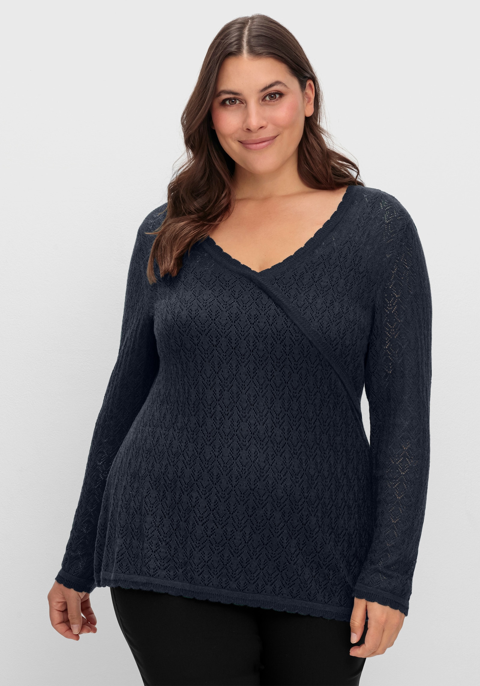 sheego Ajourpullover in wikkellook - diepblauw