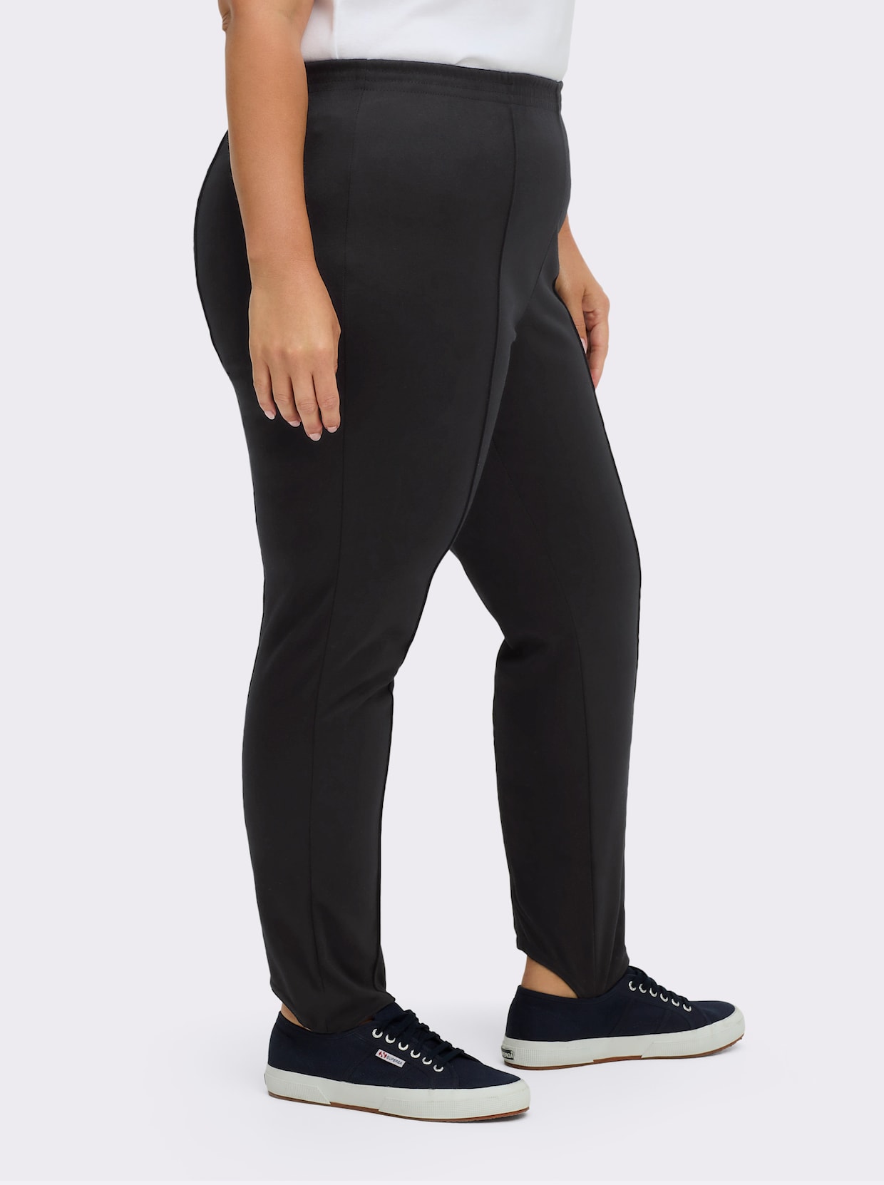 Bügelfaltenhose mit Steg - schwarz