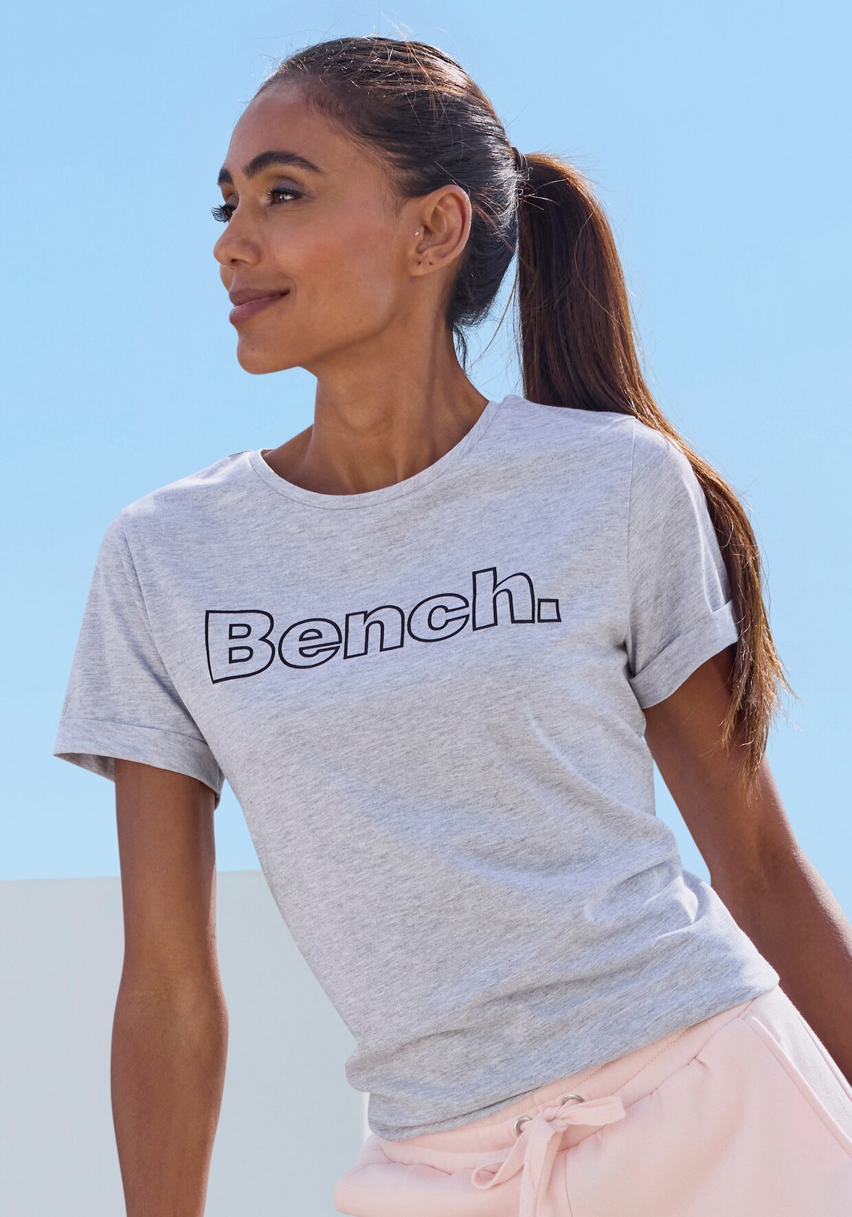 Bench. Loungewear T-Shirt - 1x grau melange, 1x weiss