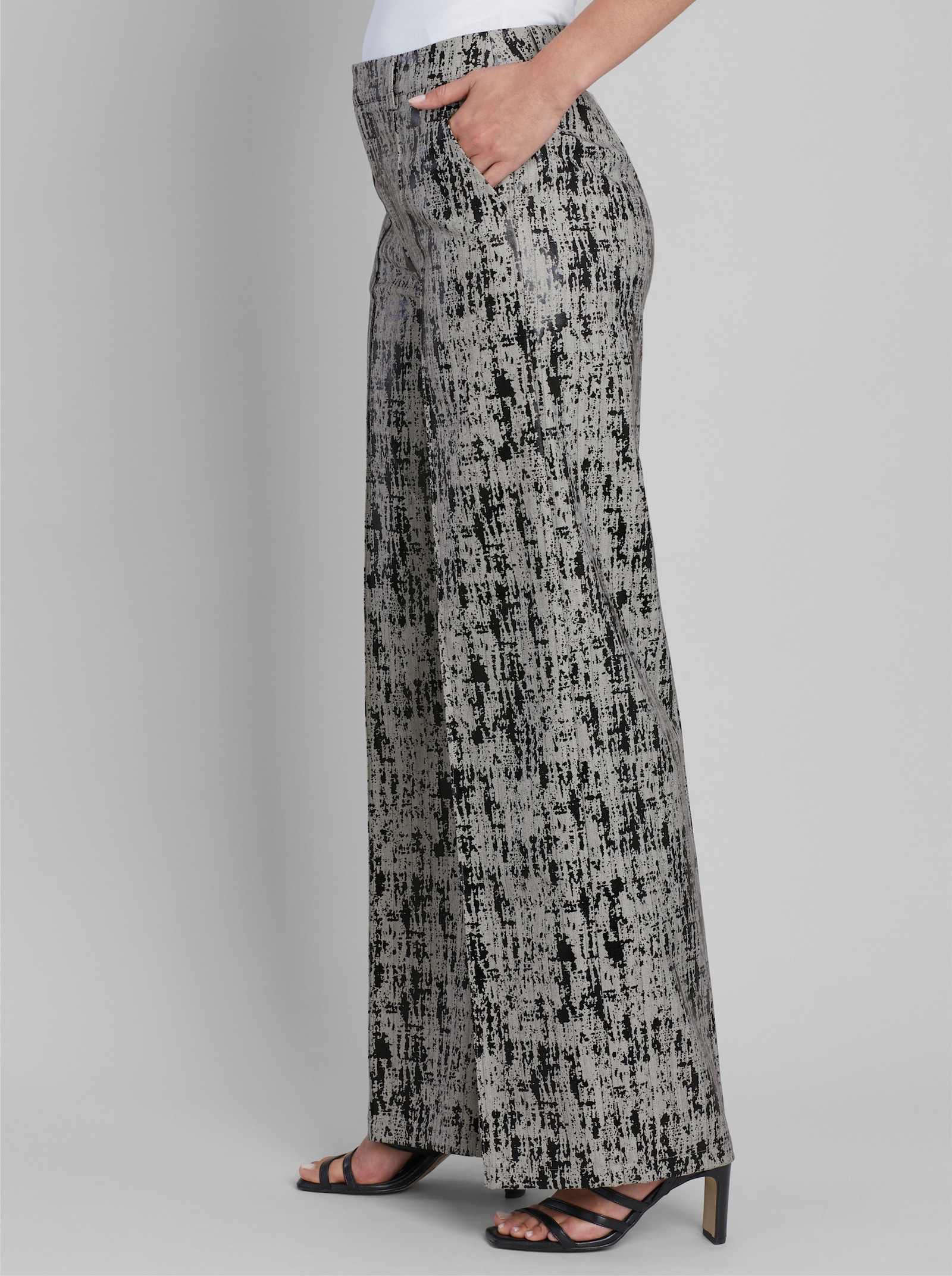 heine Druckhose mit weitem Bein - grau-schwarz-bedruckt