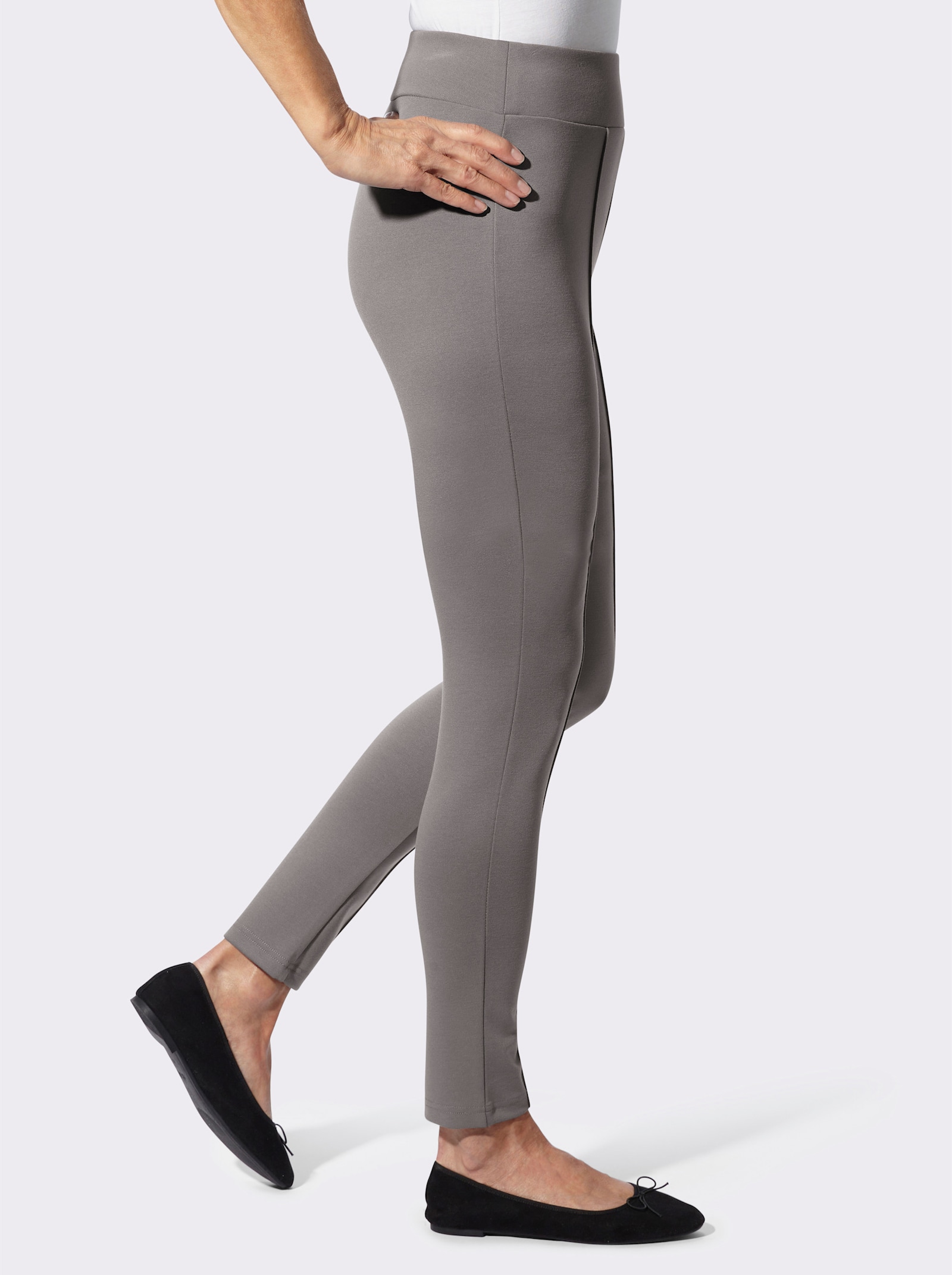 Freizeithose mit Biesenverzierung - grau