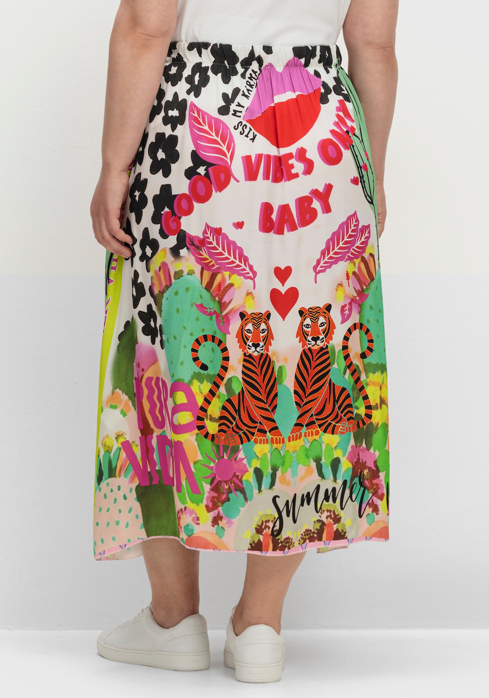 sheego loves miss goodlife Maxirock aus Viskose-Satin, im Multicolor-Muster - blattgrün-gemustert