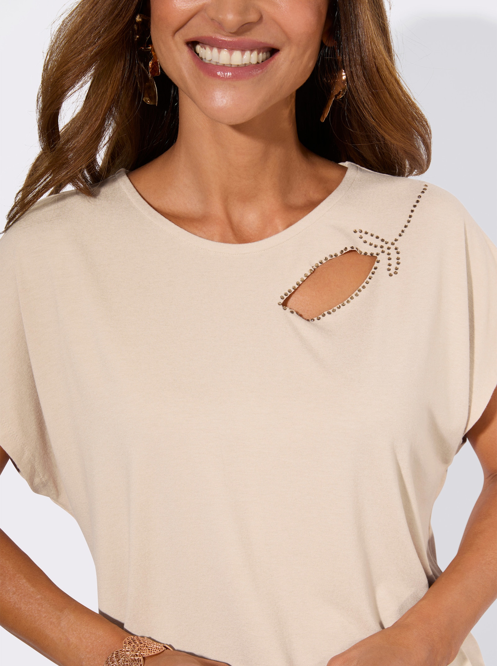 Kurzarmshirt mit Cut-out - elfenbein
