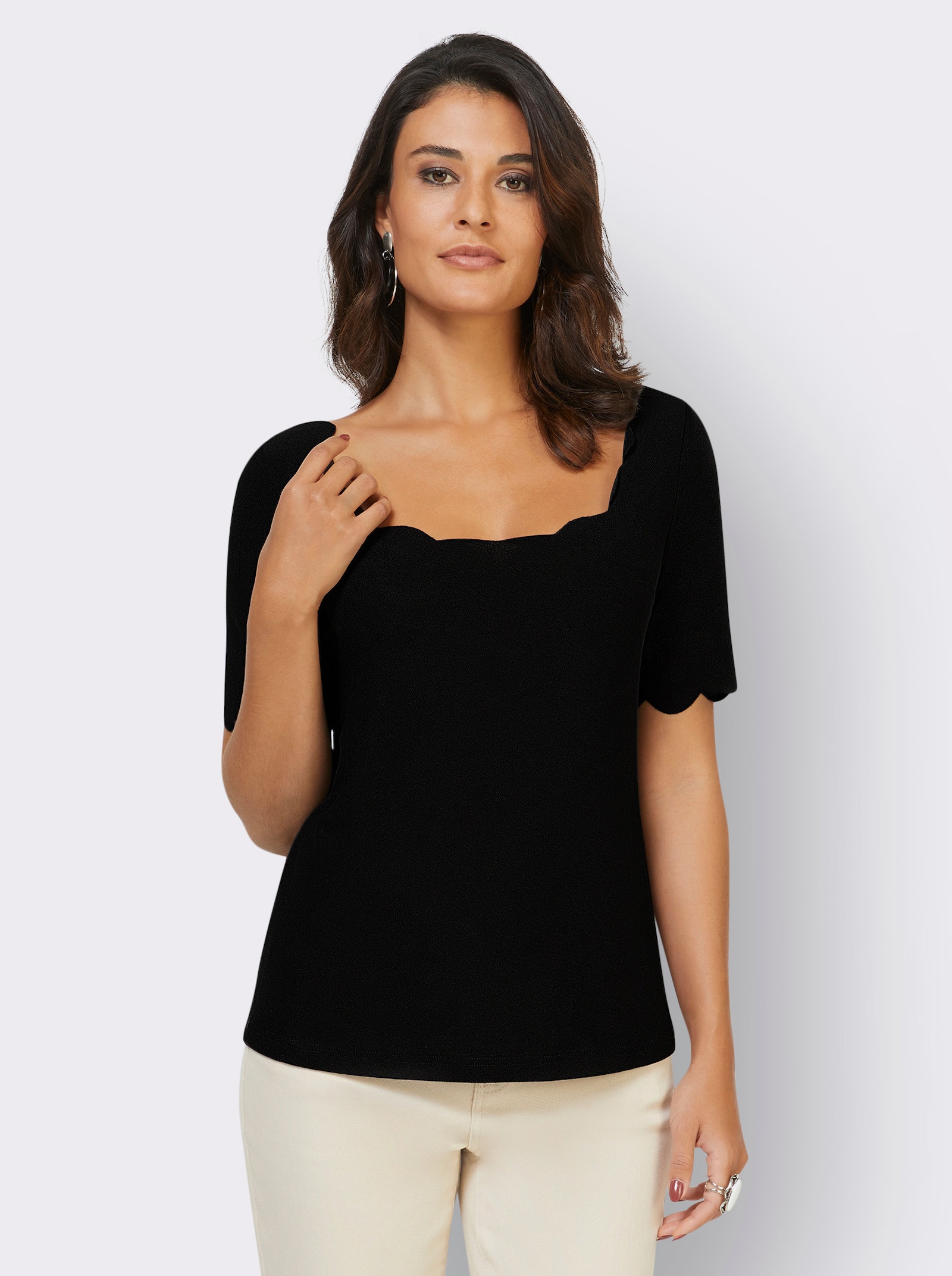 Kurzarmshirt mit gebogten Abschlüssen - schwarz