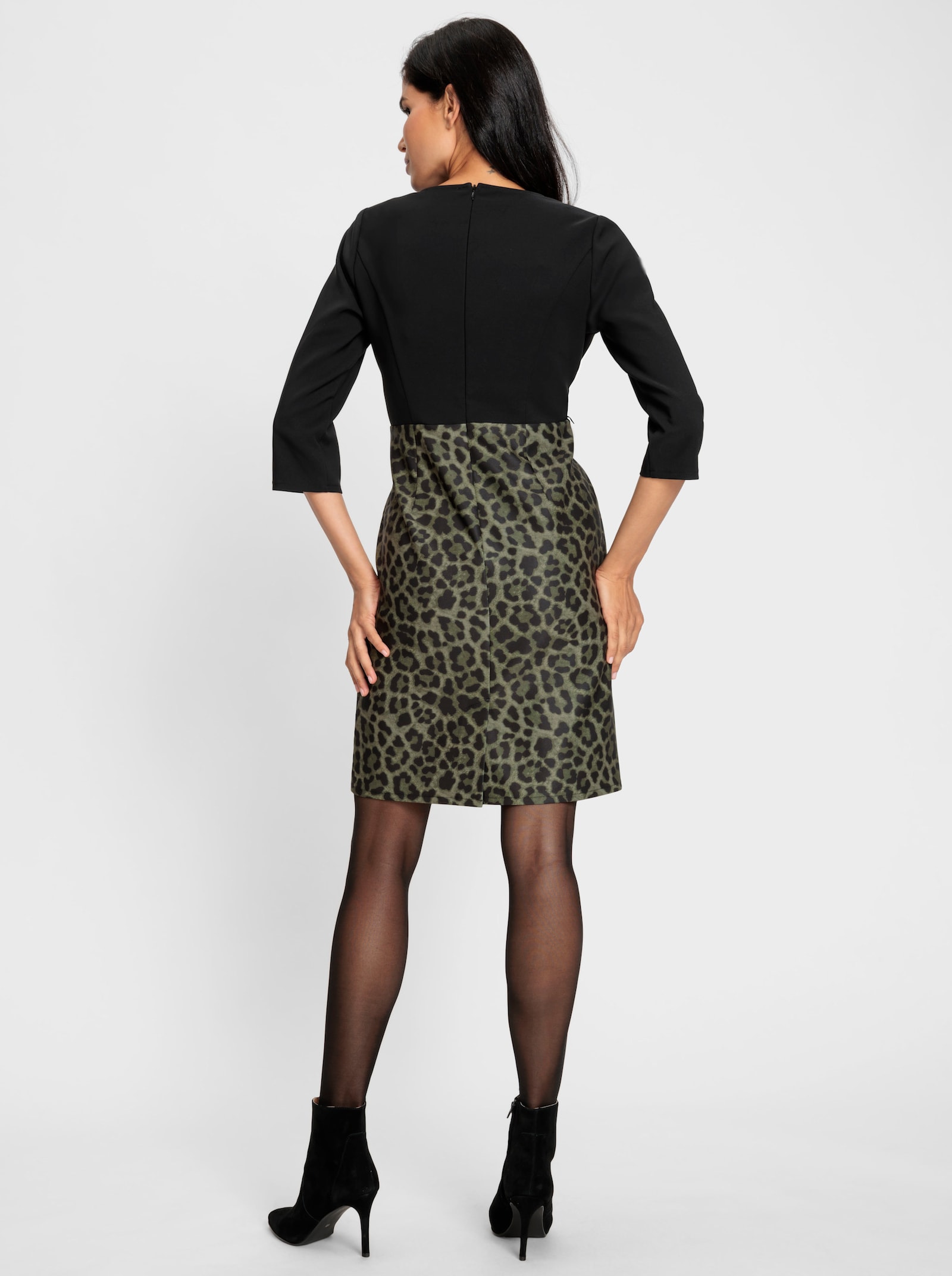 heine Etuikleid mit Animal-Print - schwarz-oliv-bedruckt