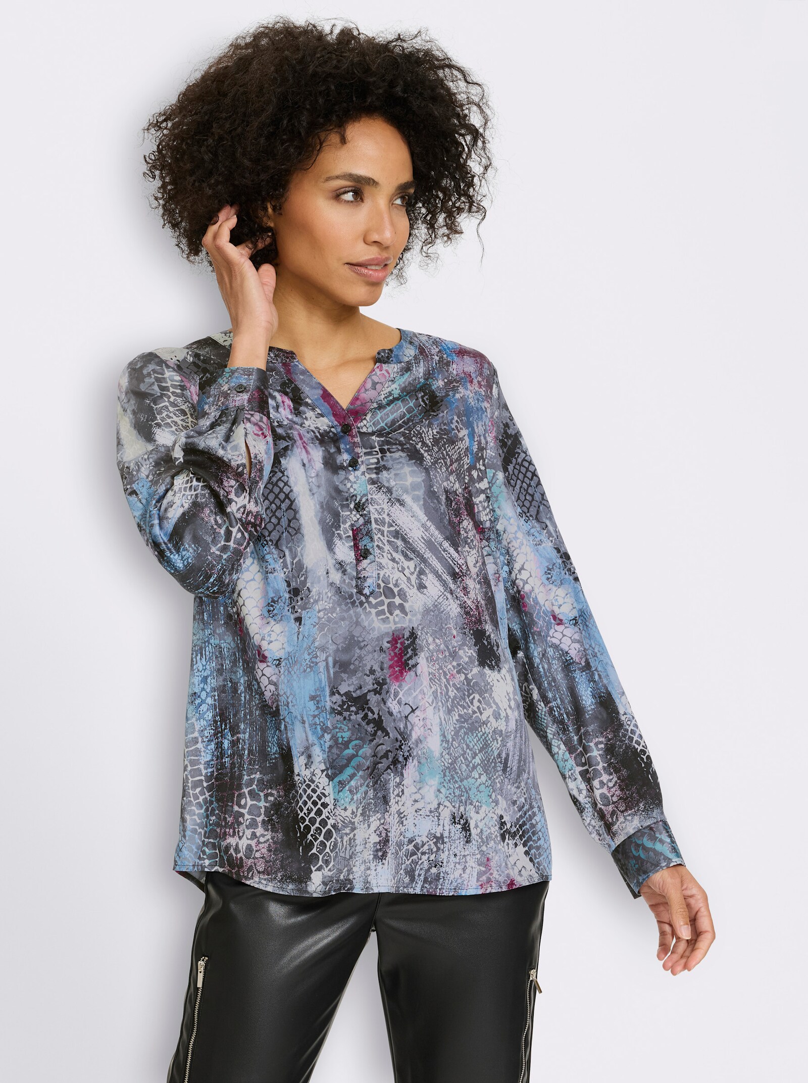 heine Druckbluse mit grafischem Dessin - rauchblau-beige-bedruckt