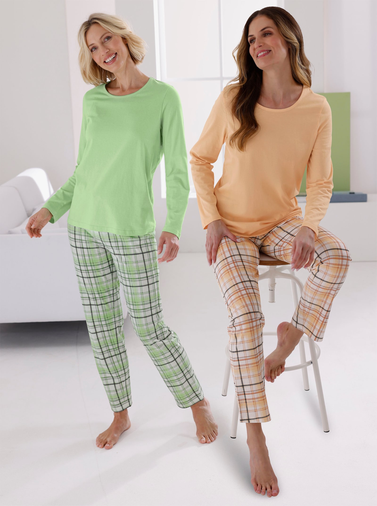 wäschepur Schlafanzüge mit karierten Hosen - apricot-bedruckt + reseda-bedruckt