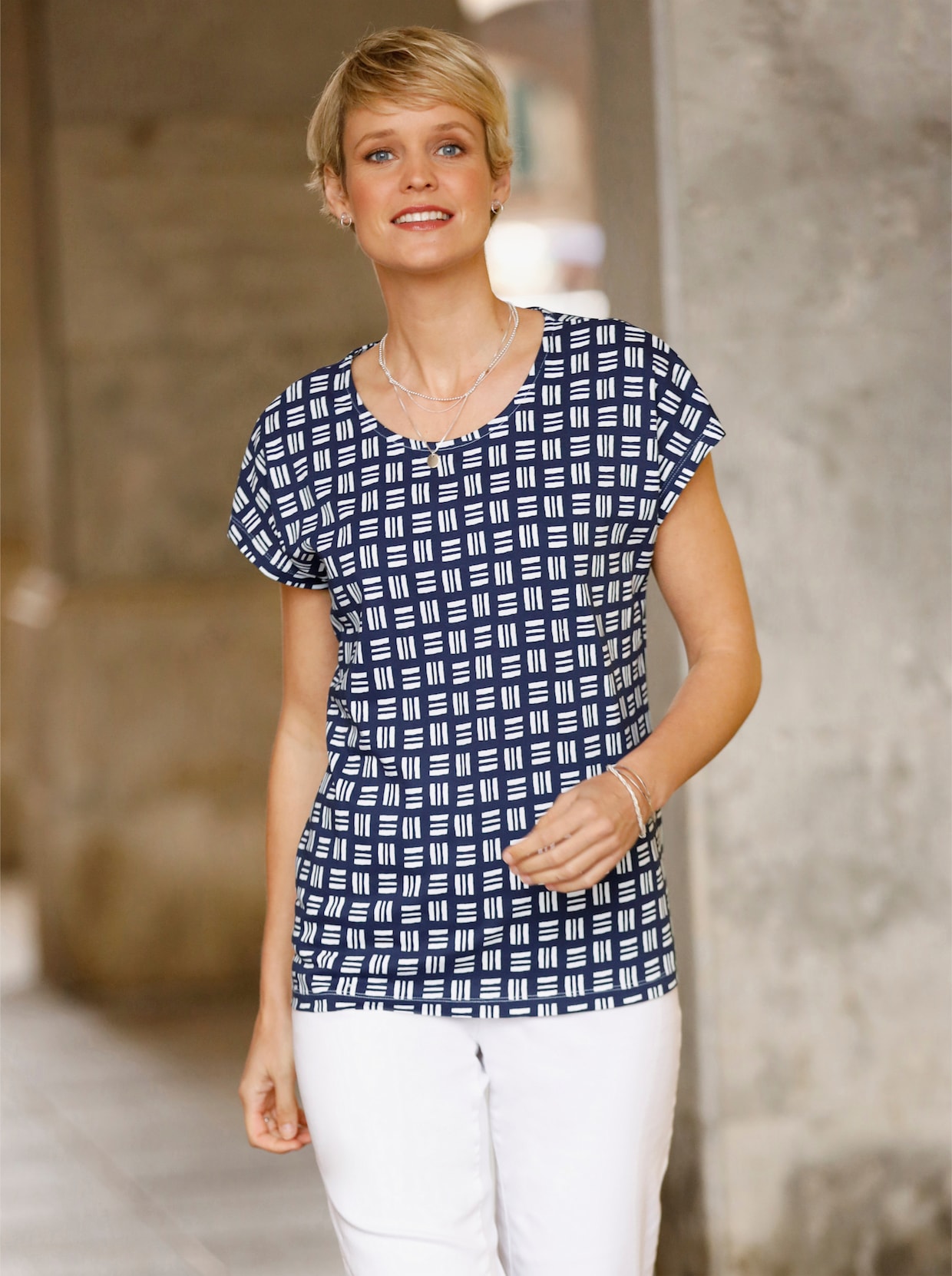 Kurzarmshirt im Allover-Druckmuster - marine-ecru-bedruckt