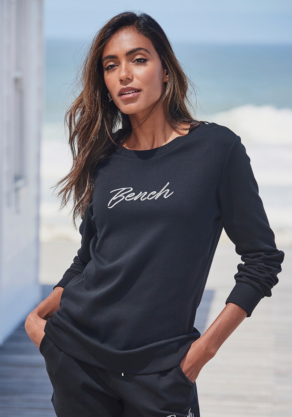 Bench. Sweatshirt - schwarz