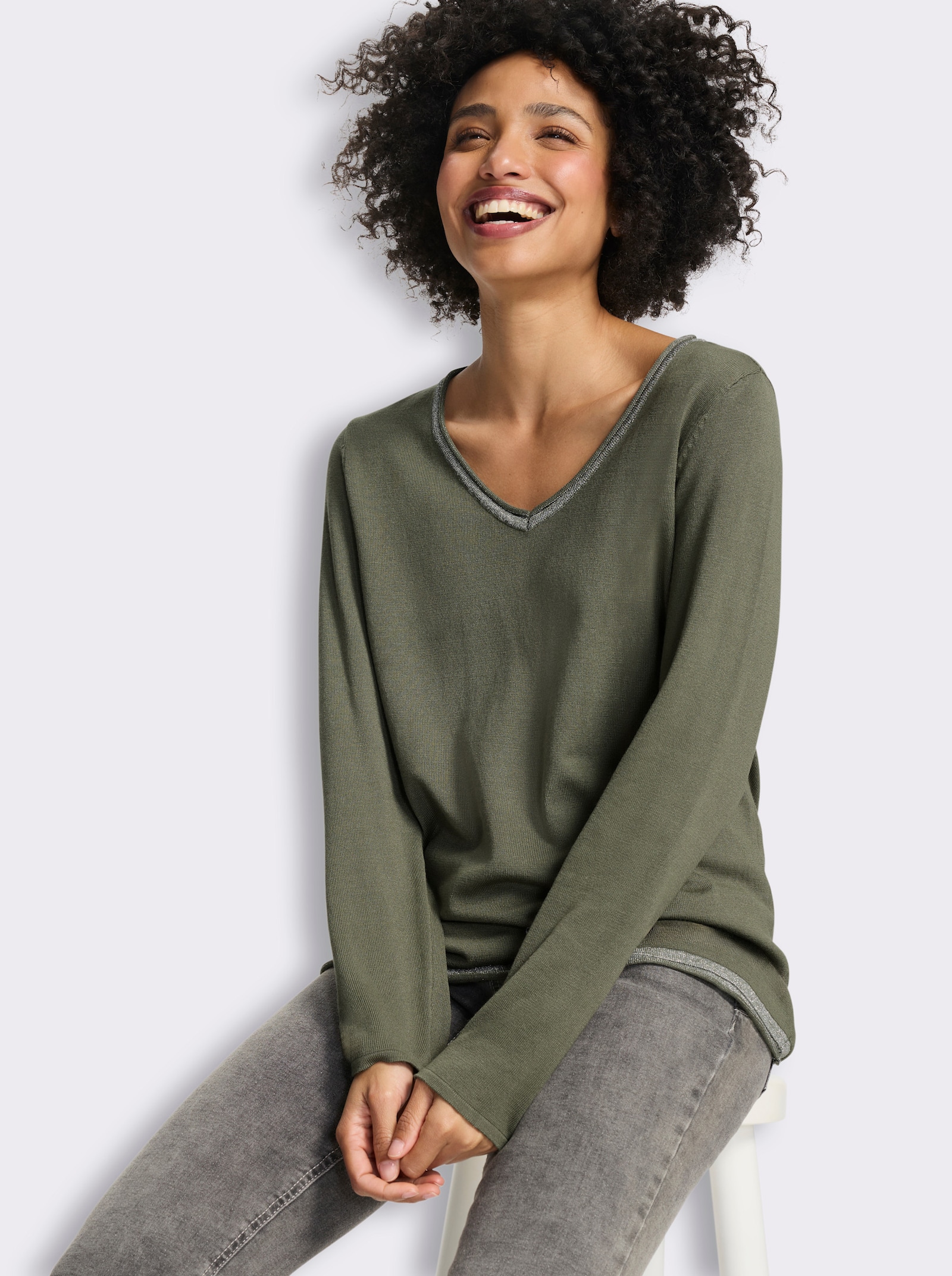 heine Pullover mit Glanz-Effekten - khaki