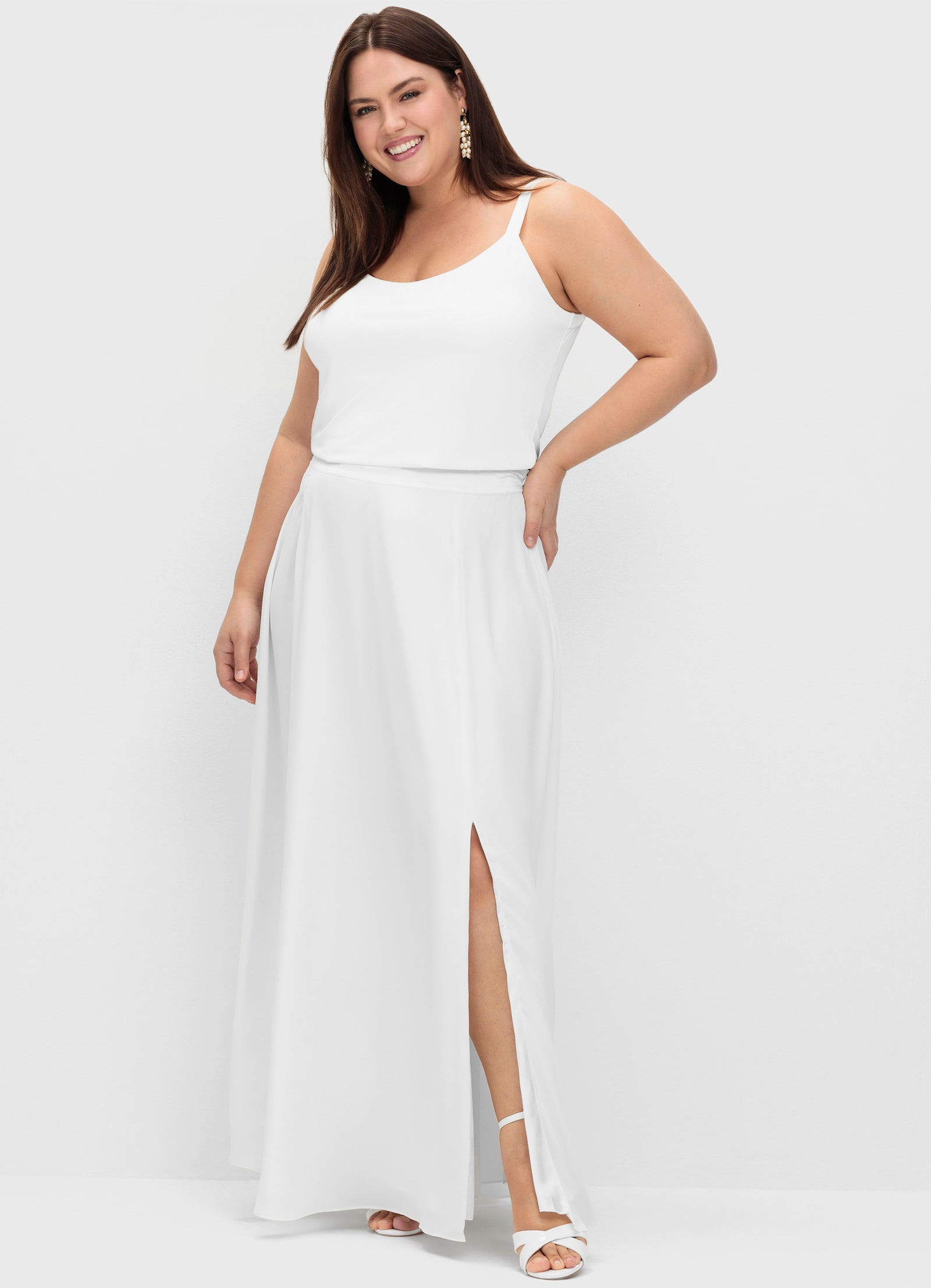 sheego Spaghettitop mit tiefem Rundhalsausschnitt - offwhite