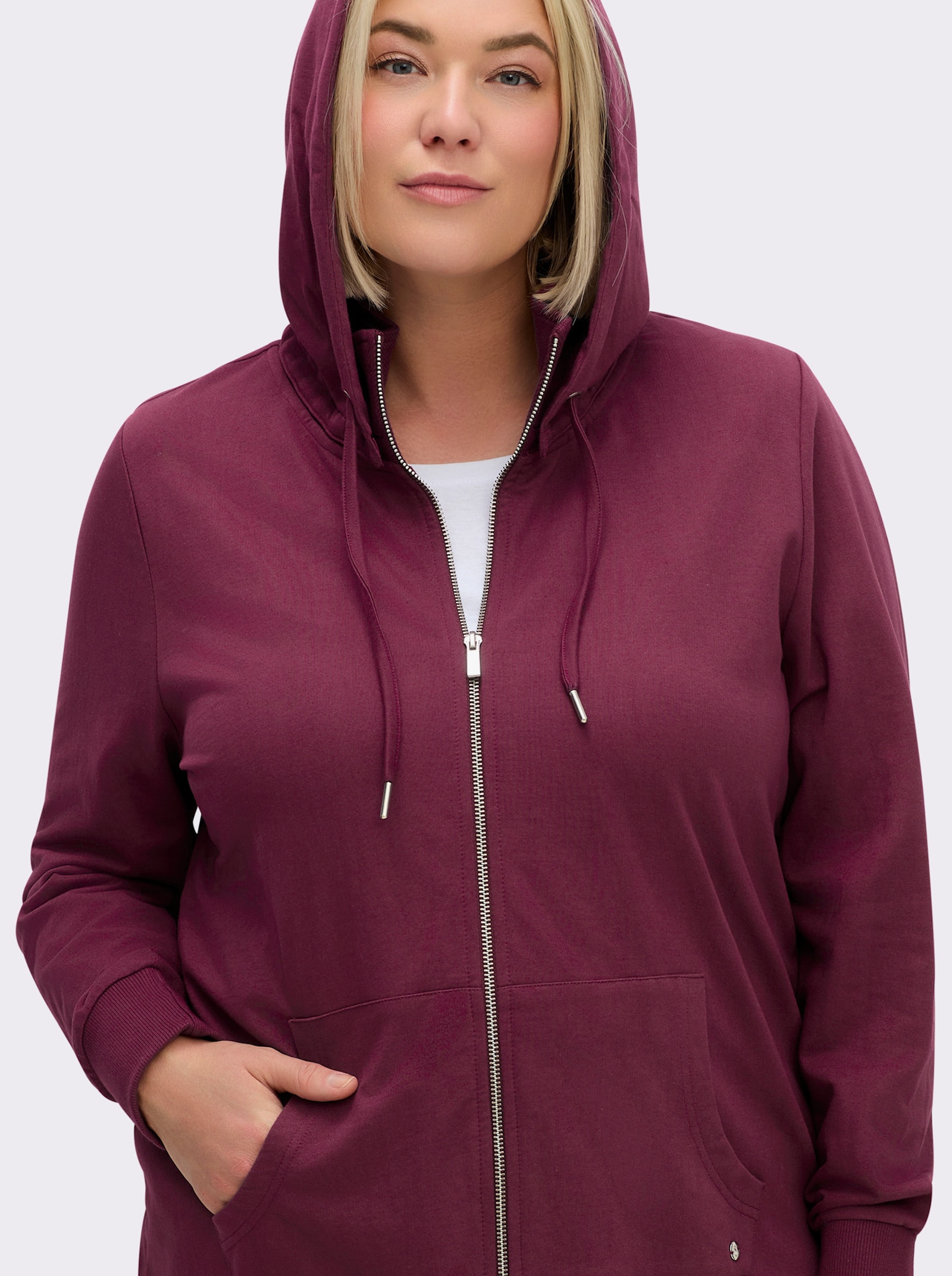 sheego Sweatjacke mit abknöpfbarer Kapuze - bordeaux