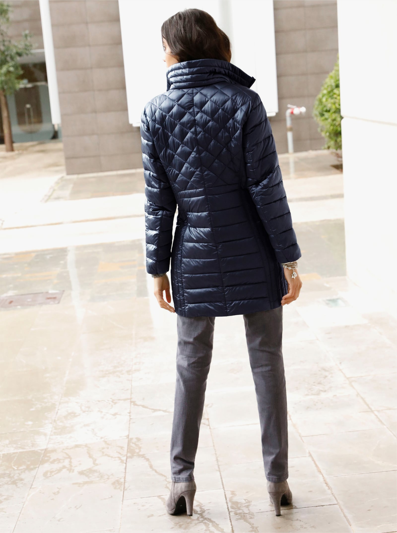 Winterjacke in Changeant-Qualität, leicht schimmernd - marine