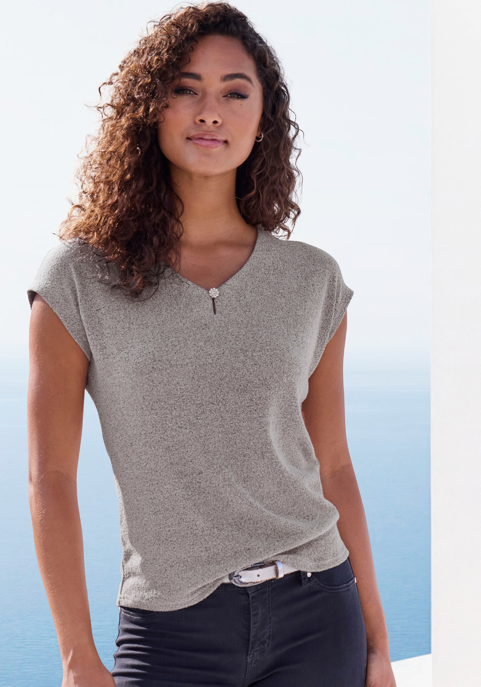 LASCANA Kurzarmshirt - silbergrau