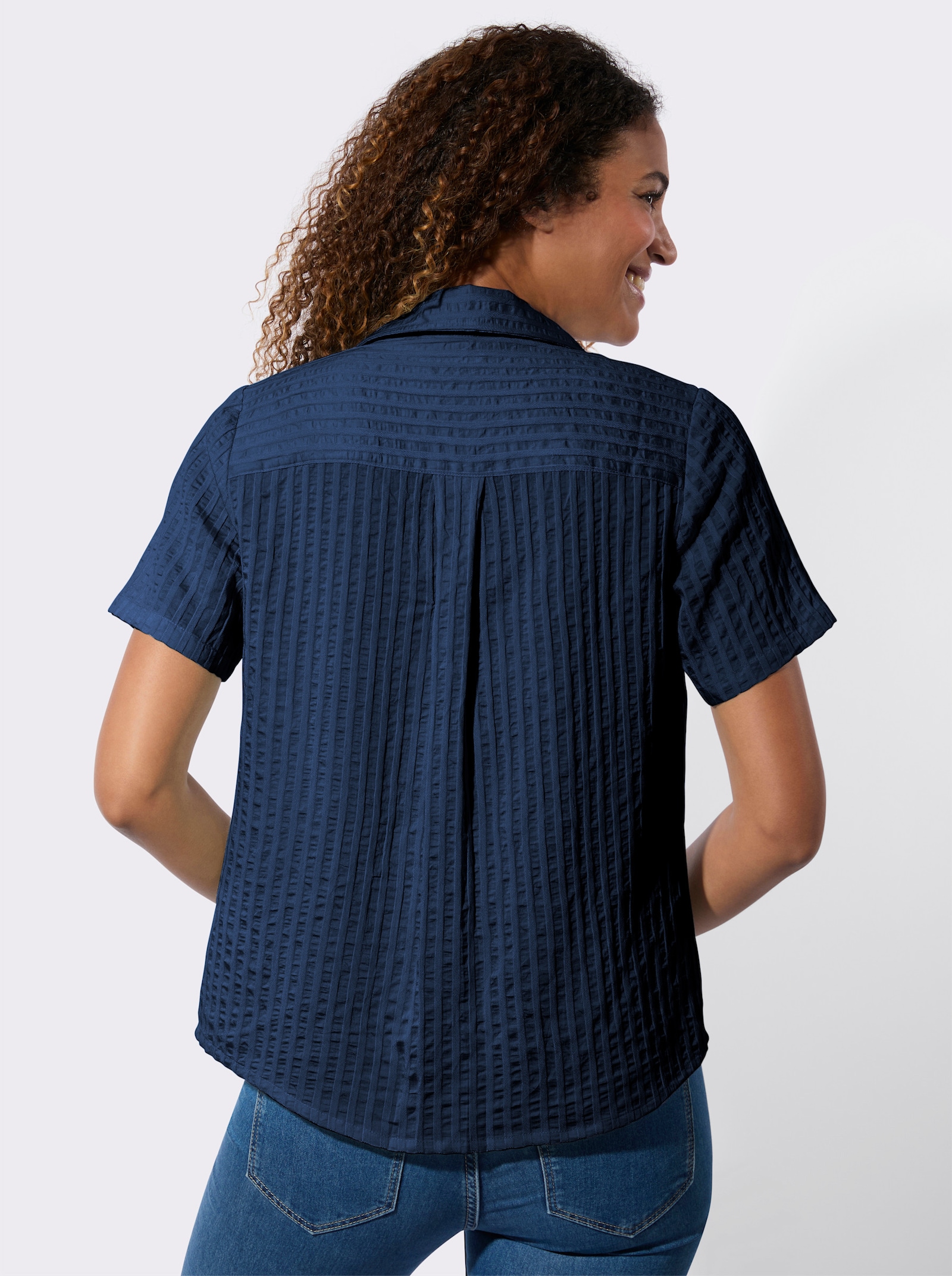 Hemdbluse mit weitegebender Falte hinten - dunkelblau-gestreift