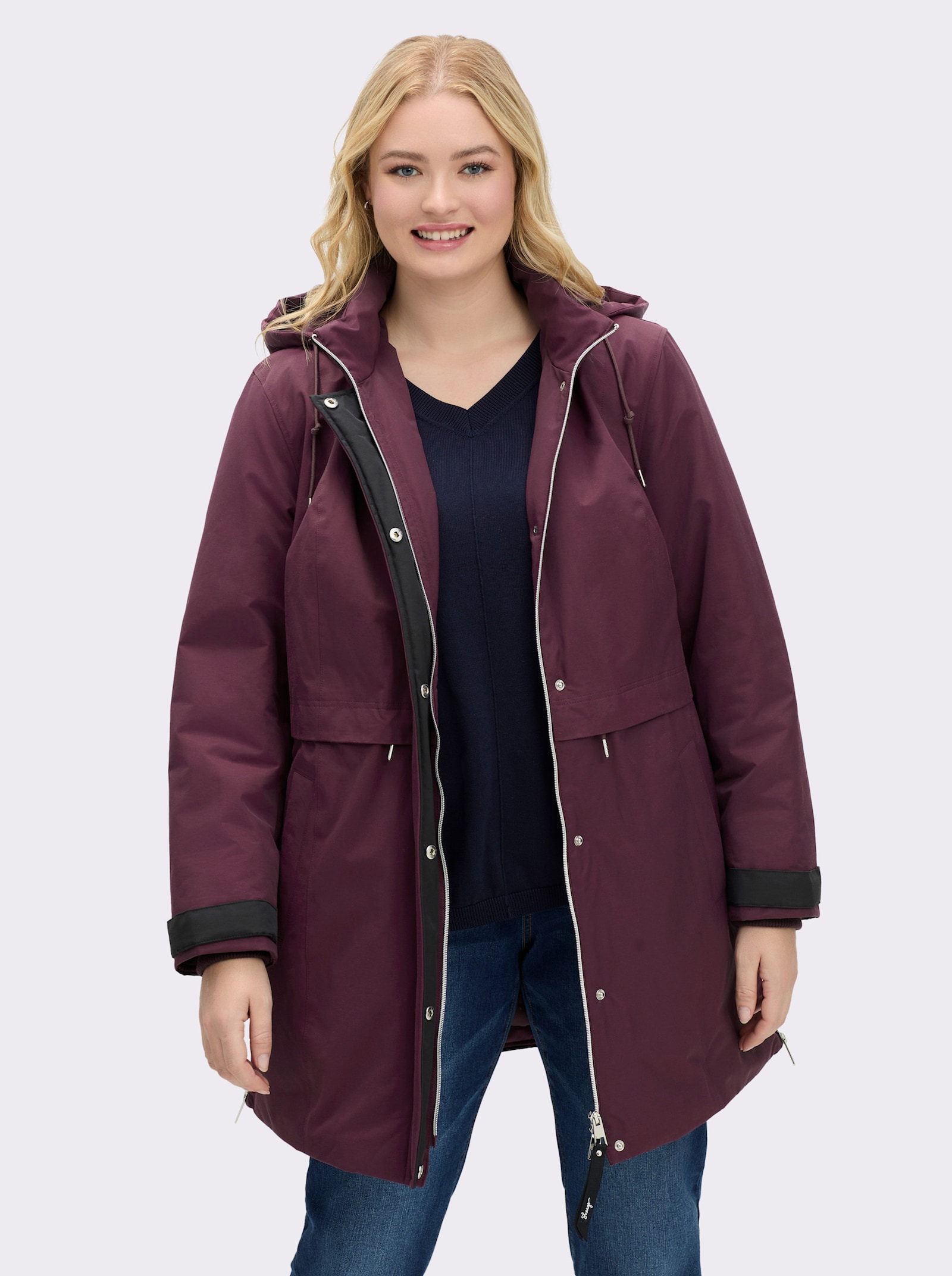 sheego Jack met capuchon en contrastdetails - bordeaux