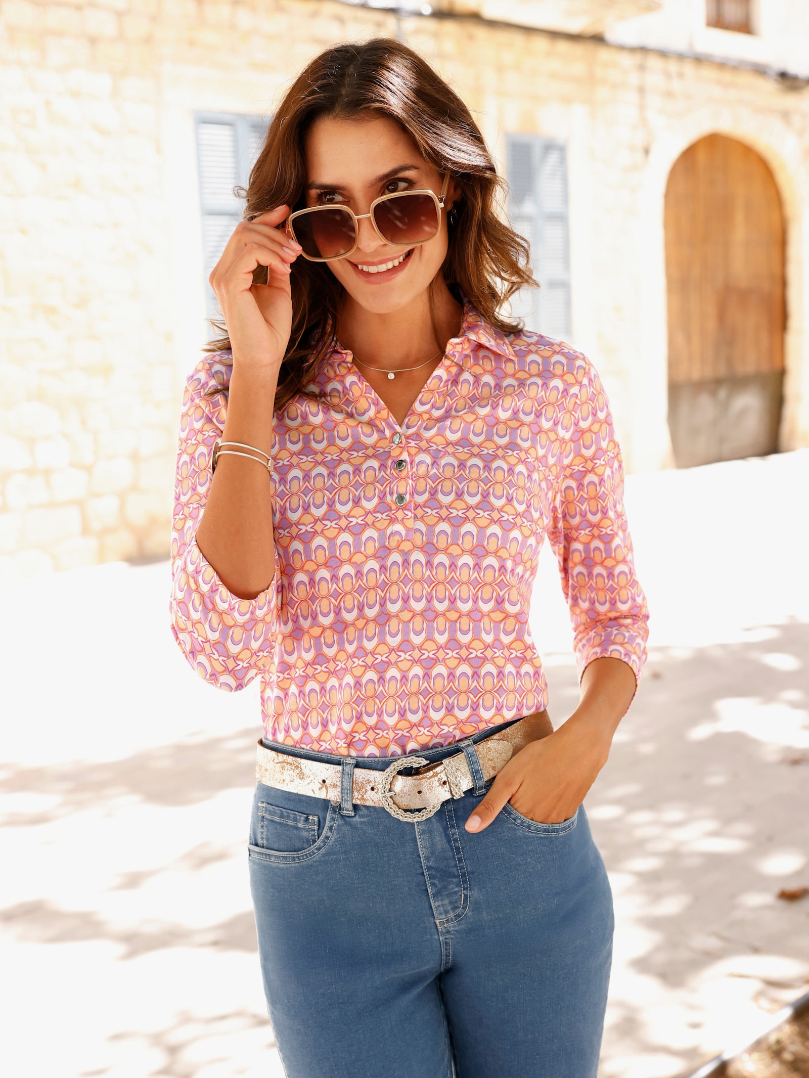 Pikétröja med knappslå - ecru-orkidé, med tryck