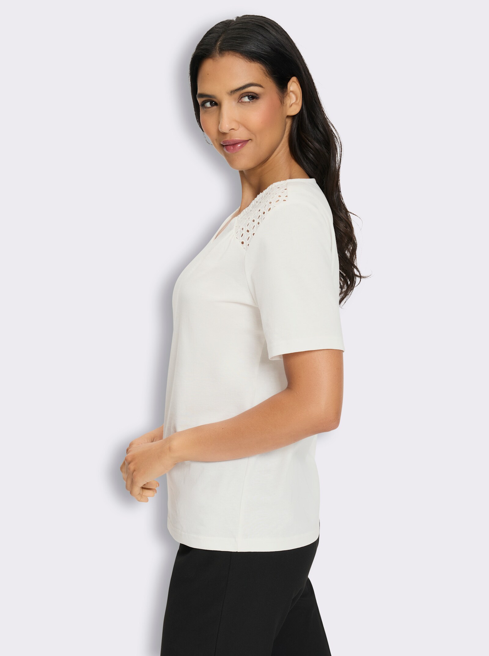 Kurzarmshirt mit Spitzendetails - ecru