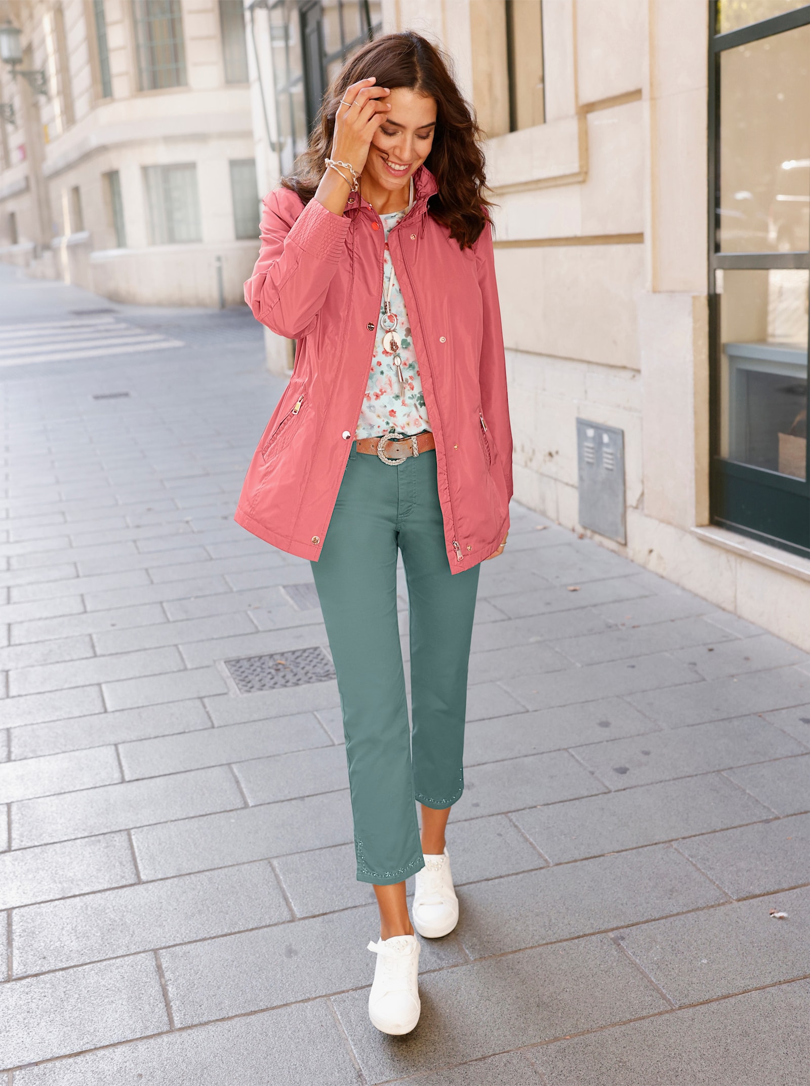 Outdoorjacke mit Tunnelzug auf Taillenhöhe - flamingo