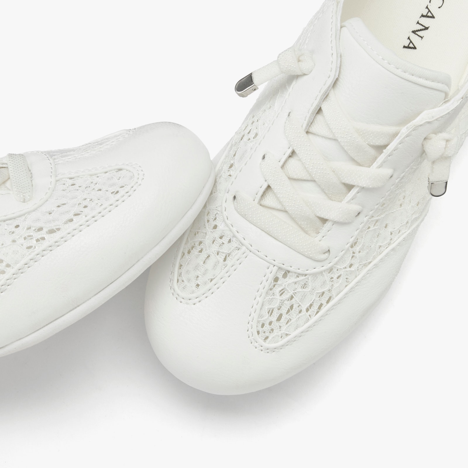 LASCANA Sneaker - weiß