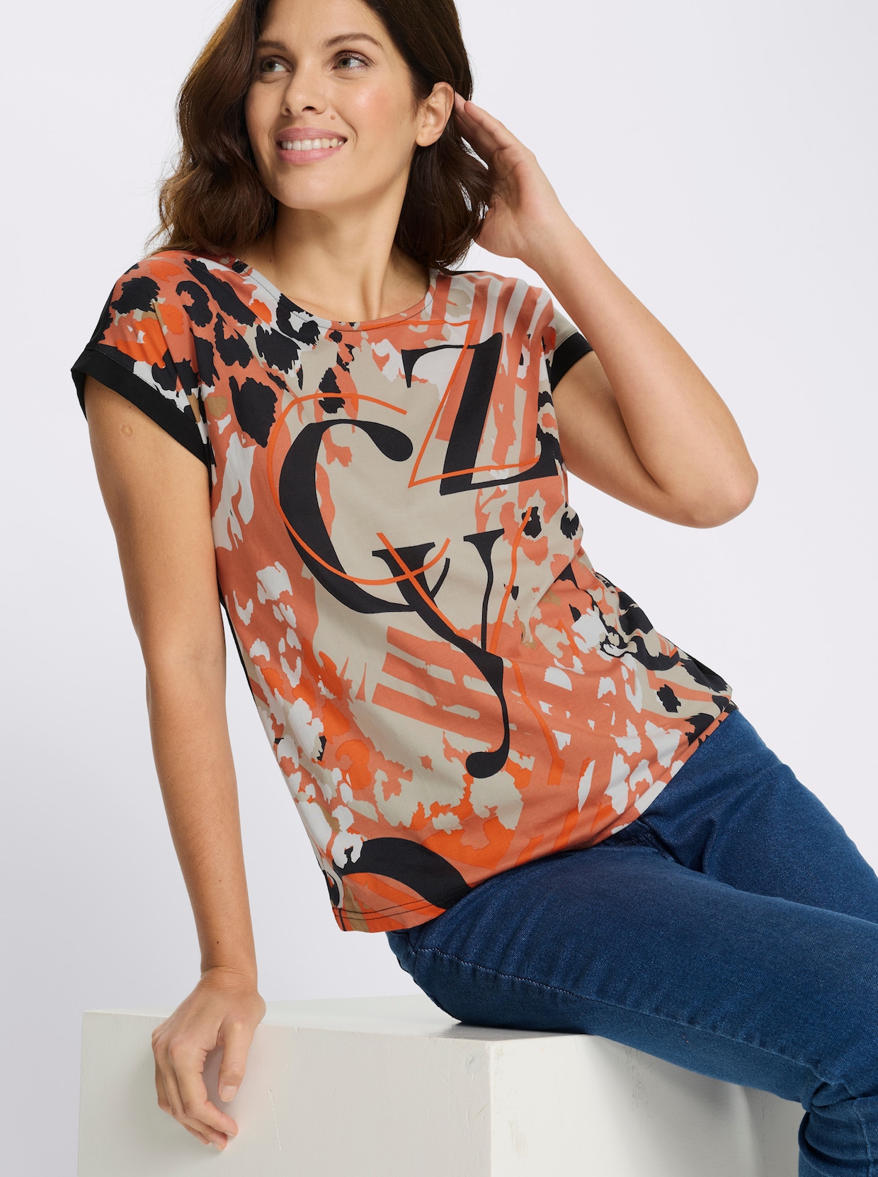 Kurzarmshirt mit bedrucktem Vorderteil - orange-schwarz-bedruckt