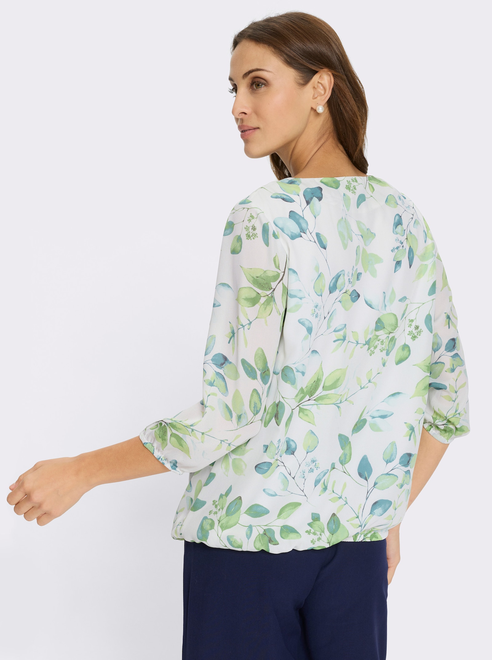 Georgettebluse im Blätter-Dessin - weiß-eucalyptus-bedruckt