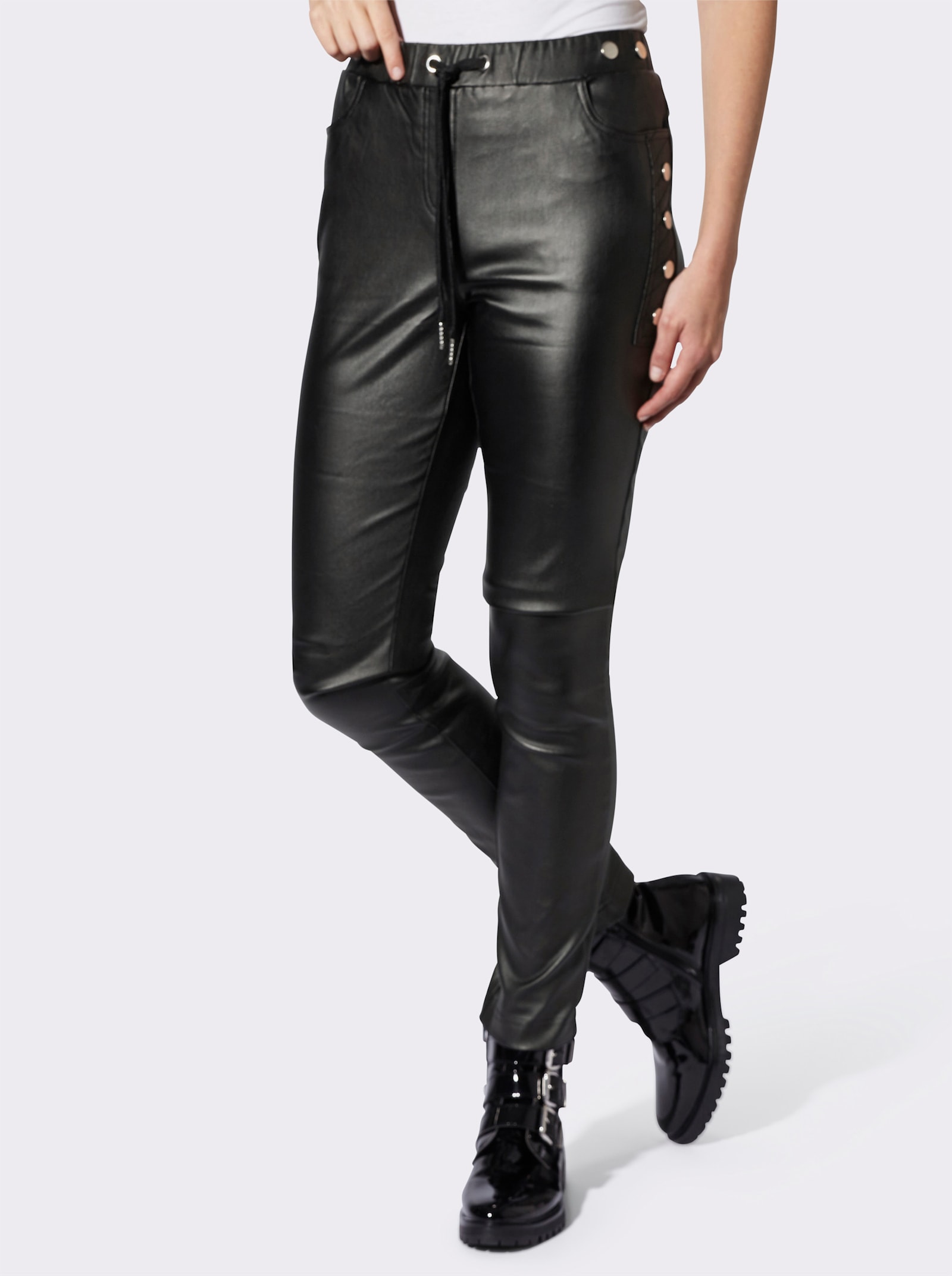 heine Pantalon Jogpant avec boutons décoratifs - noir