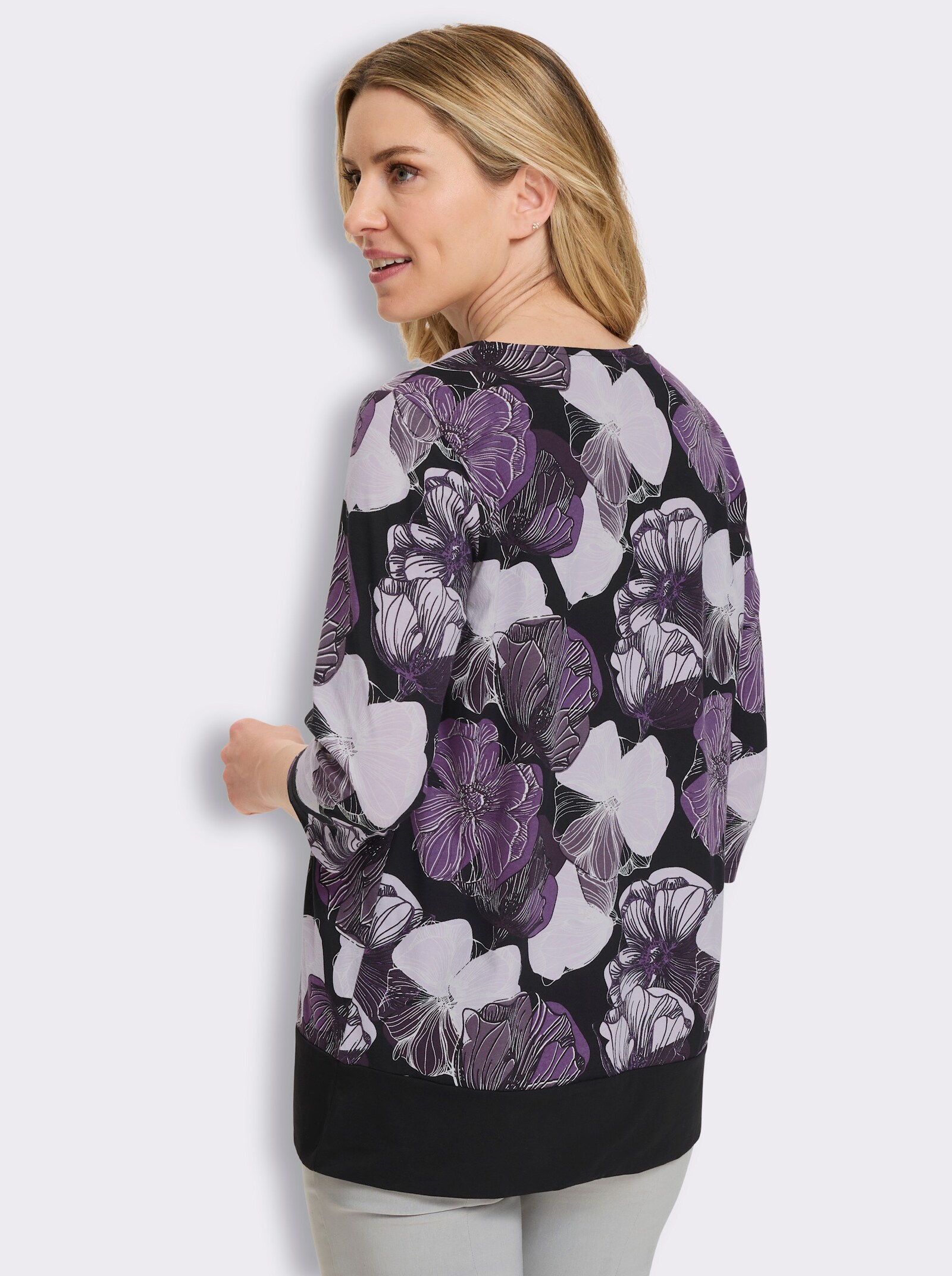 Longshirt in figurfreundlicher A-Linie - lila-schwarz-bedruckt