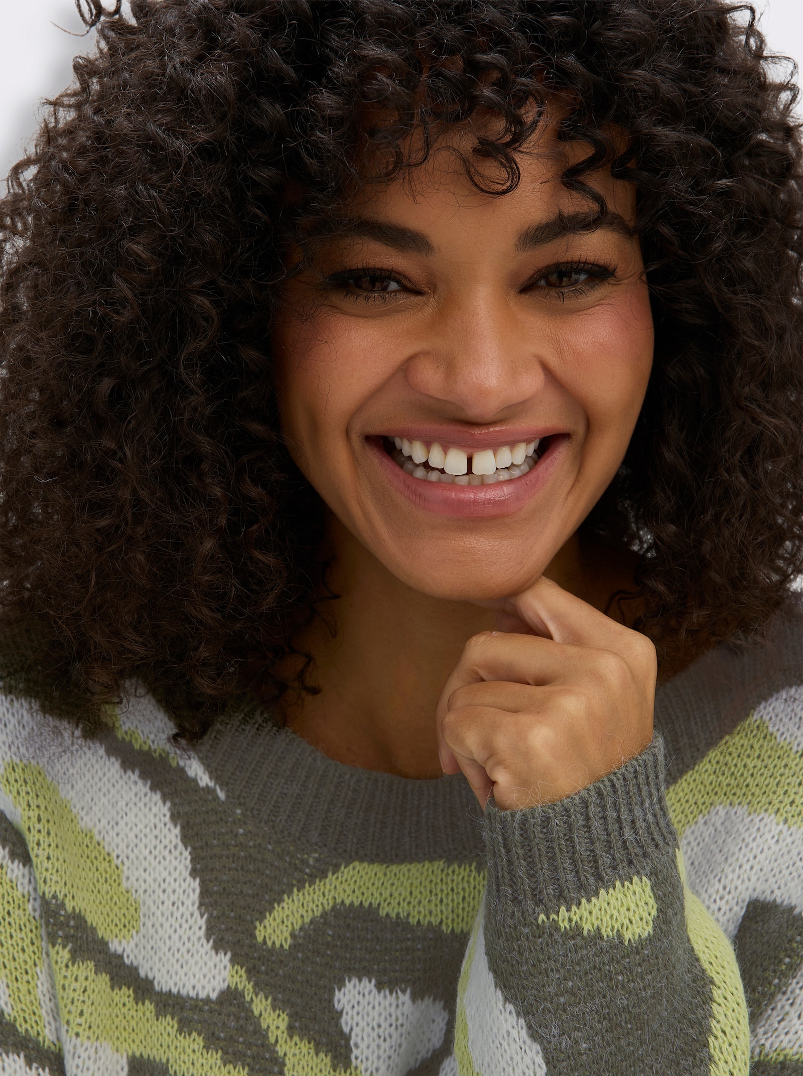 Jacquard-Pullover mit unifarbenen Abschlüssen - pistazie-khaki-gemustert