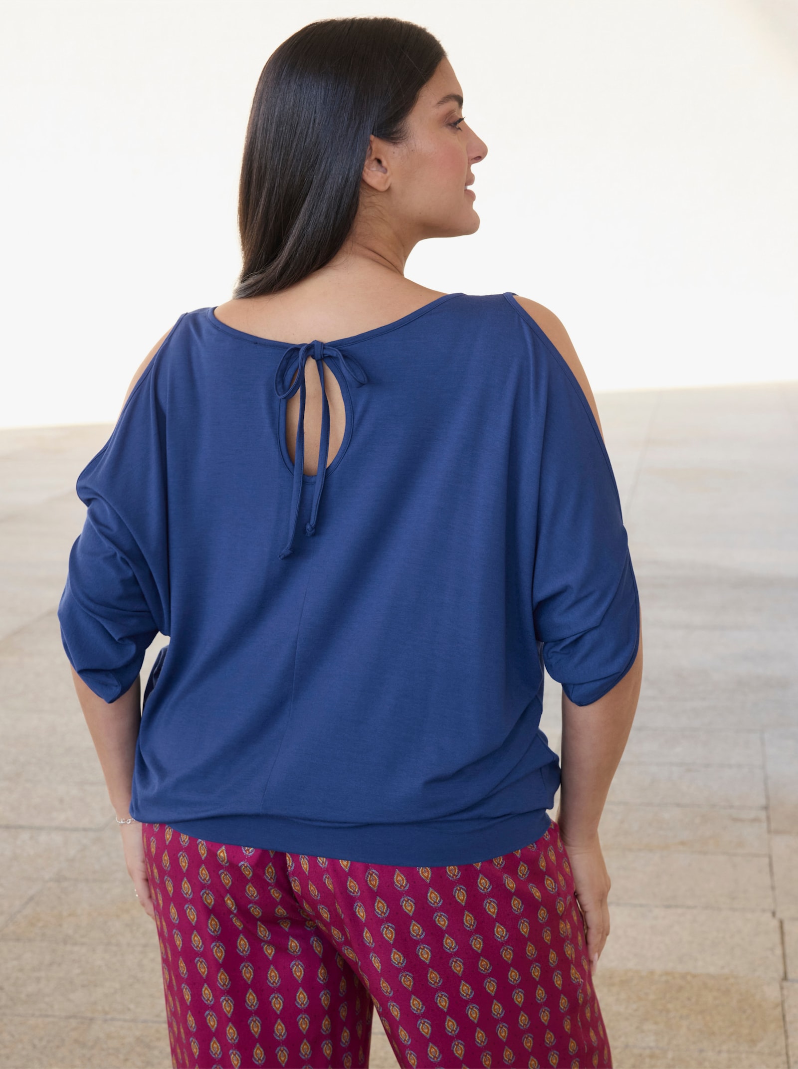 sheego Shirt mit Cut-outs und Bindeband - royalblau