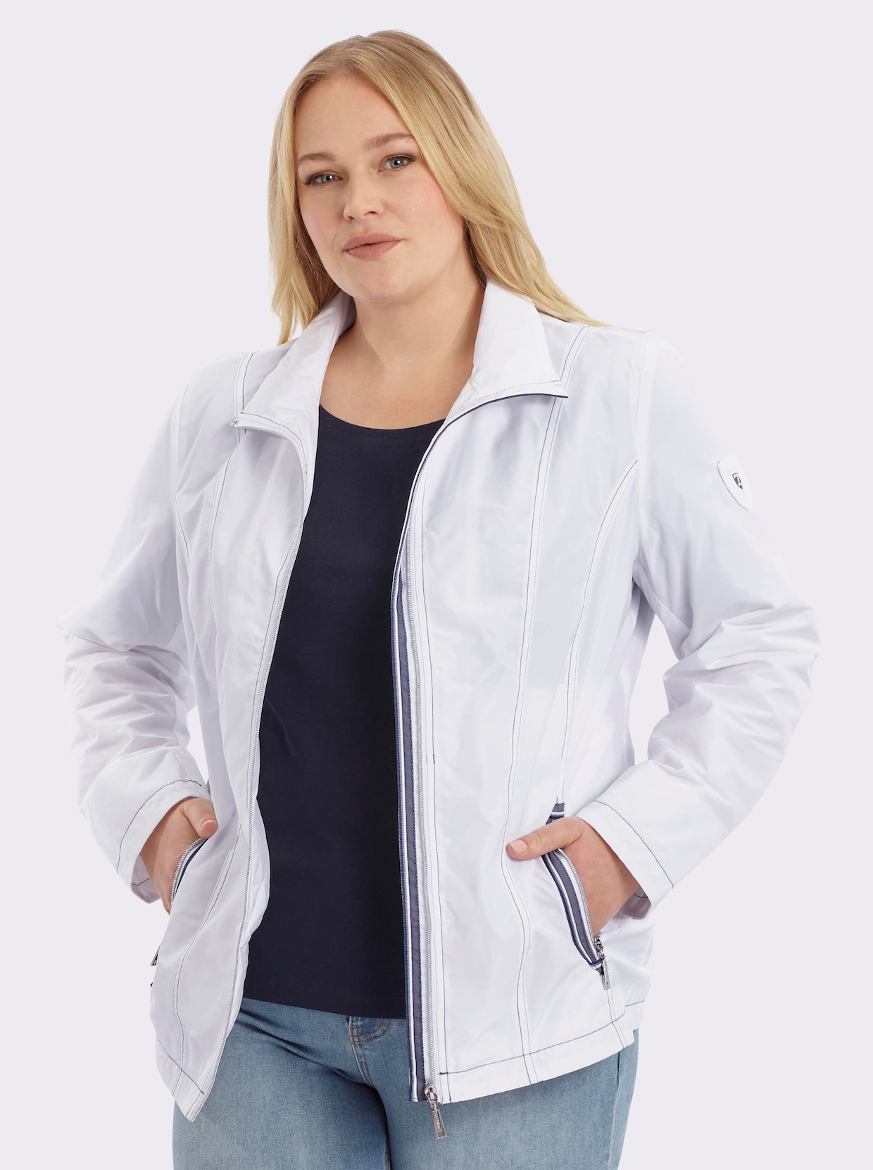 Übergangsjacke mit kontrastfarbigen Ziernähten - weiß