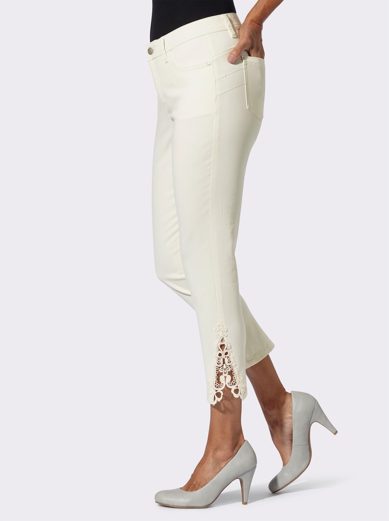 7/8-Jeans mit Spitzen-Einsatz - ecru