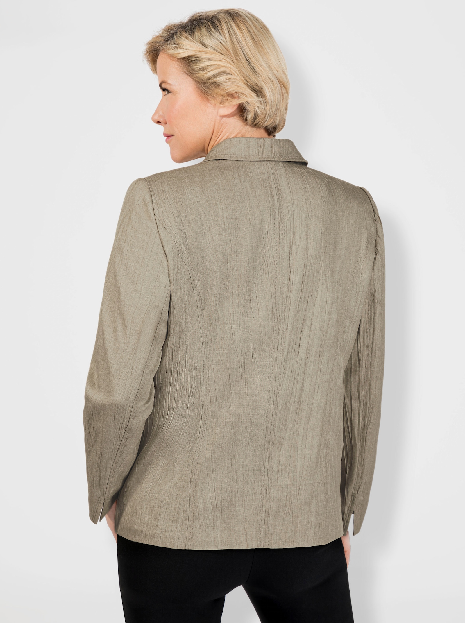 Blazer in Crash-Qualität - schlamm