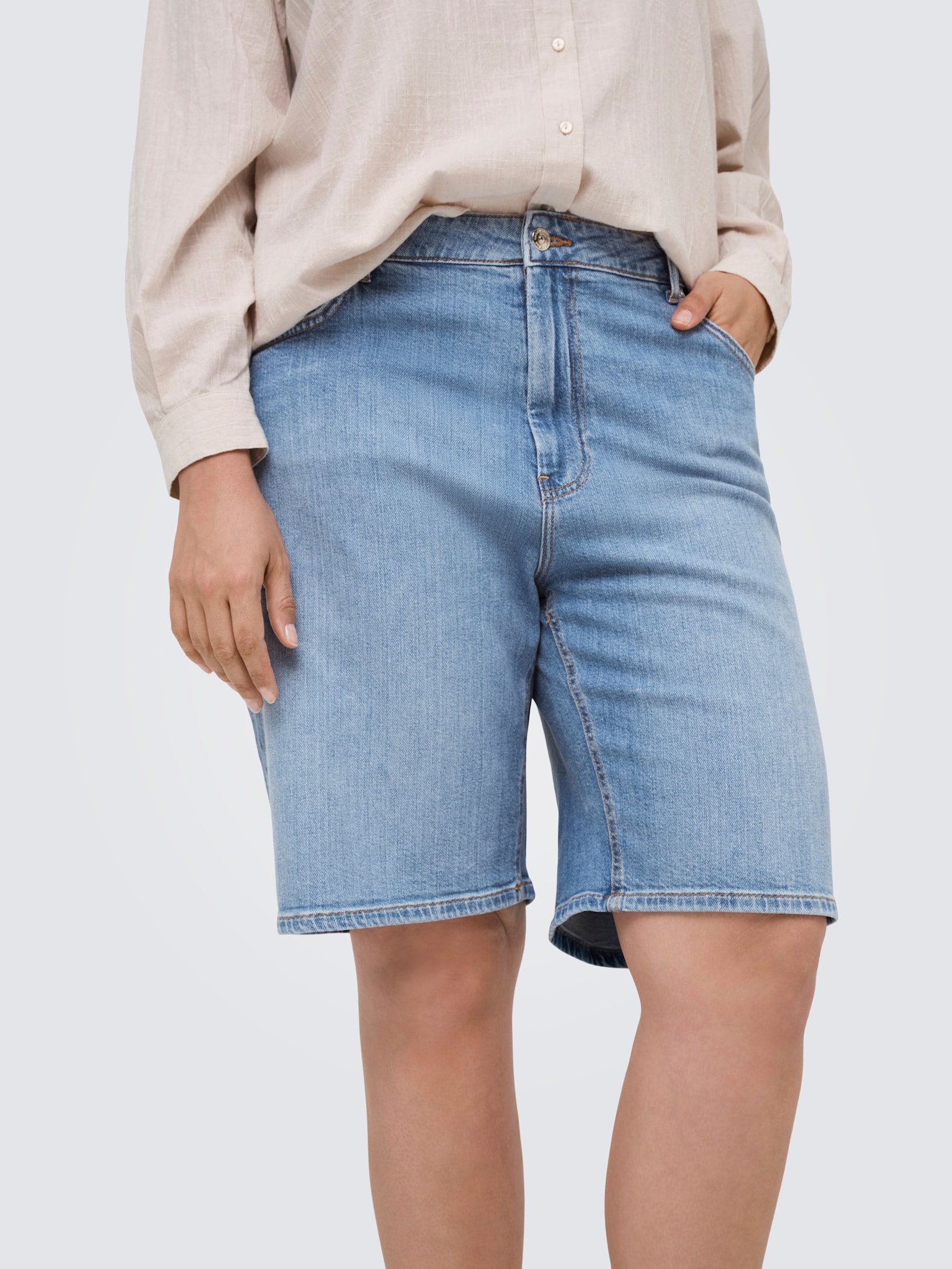 ONLY CARMAKOMA Jeansshorts - light blue denim