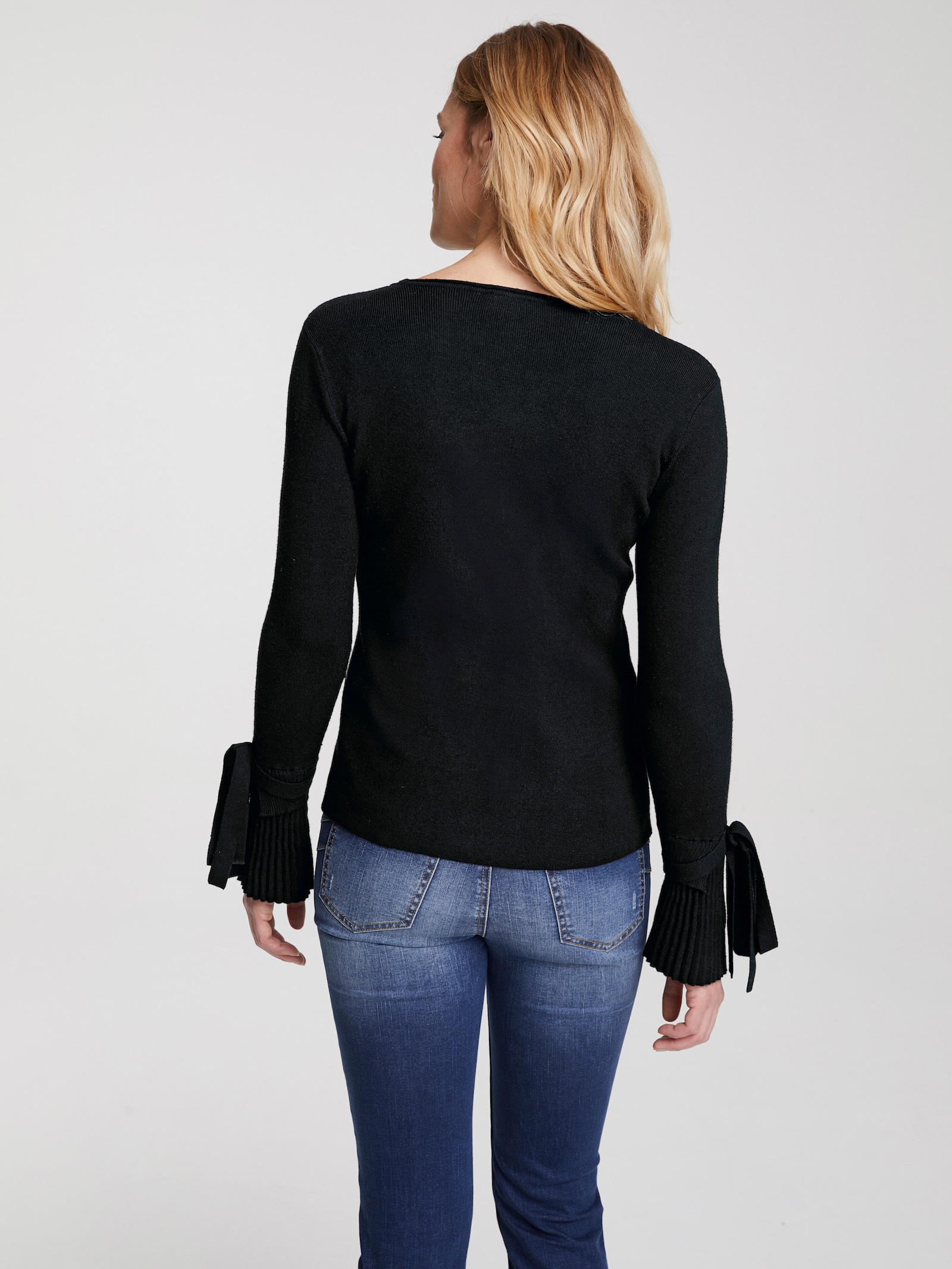 heine Feinstrickpullover mit Ärmelabschlüssen in Plissee-Optik - schwarz