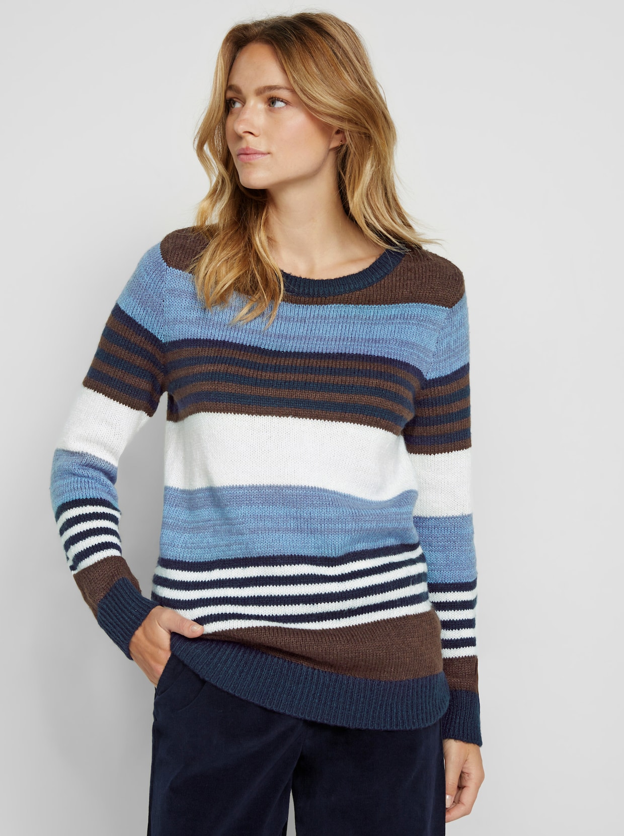 Pullover - himmelblau-ecru-geringelt