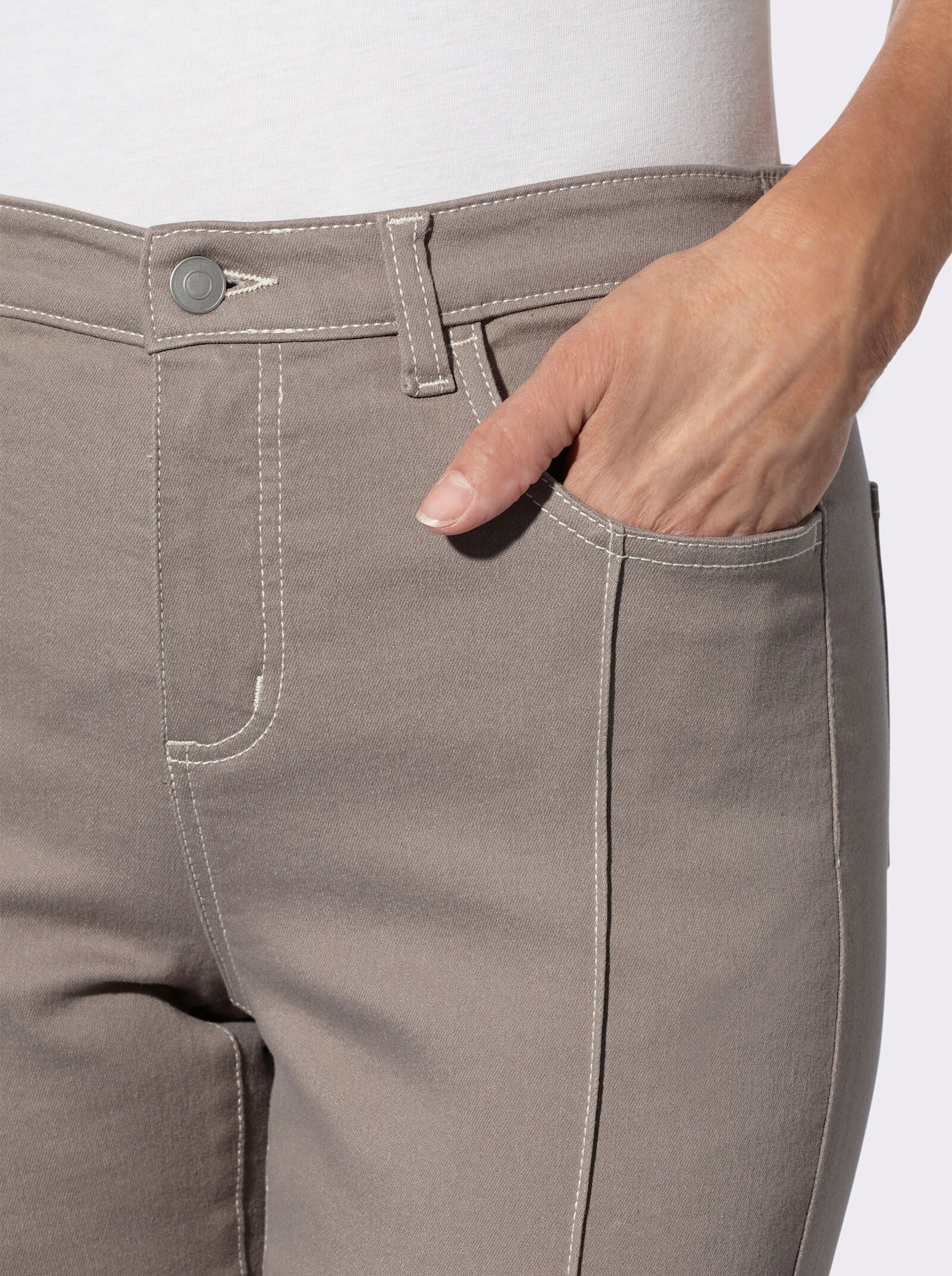 Jeans mit streckender Biese - taupe