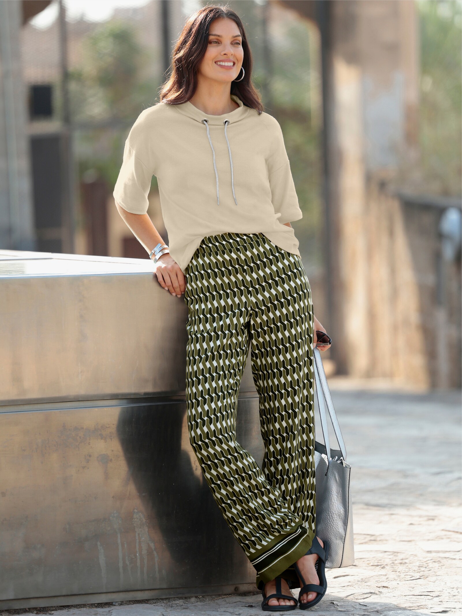 Longsweatshirt mit Kapuze - sand