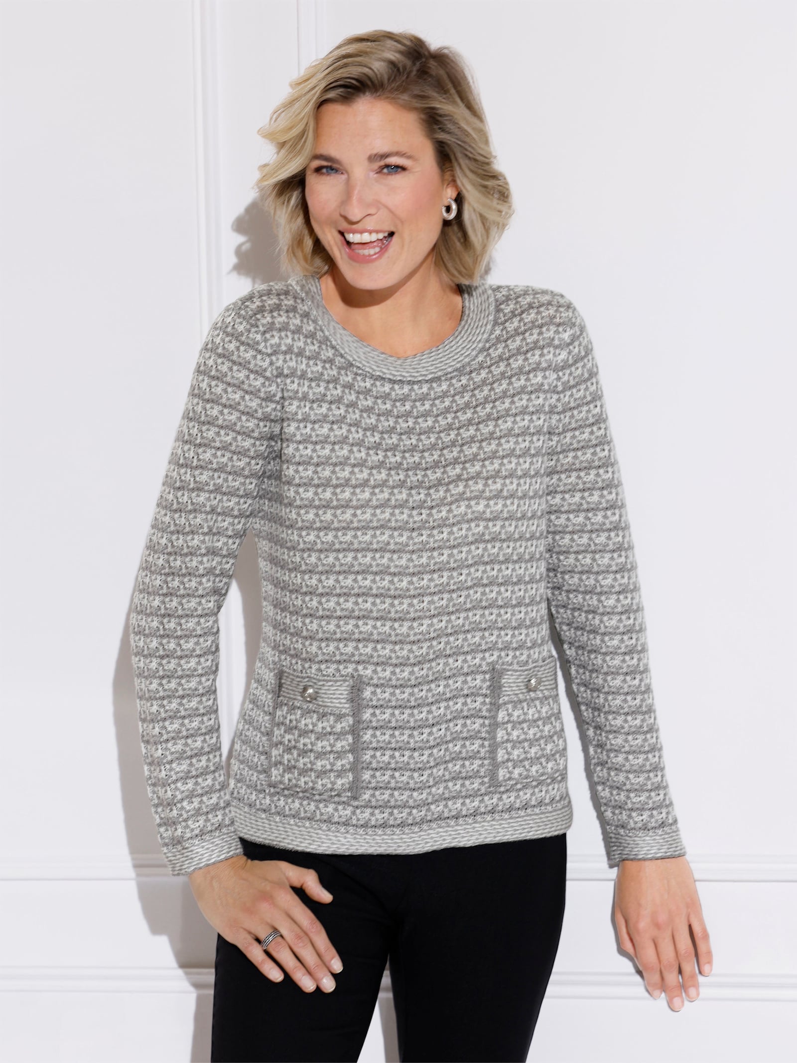 Rundhalspullover mit aufgesetzten Taschen - steingrau-ecru-gemustert