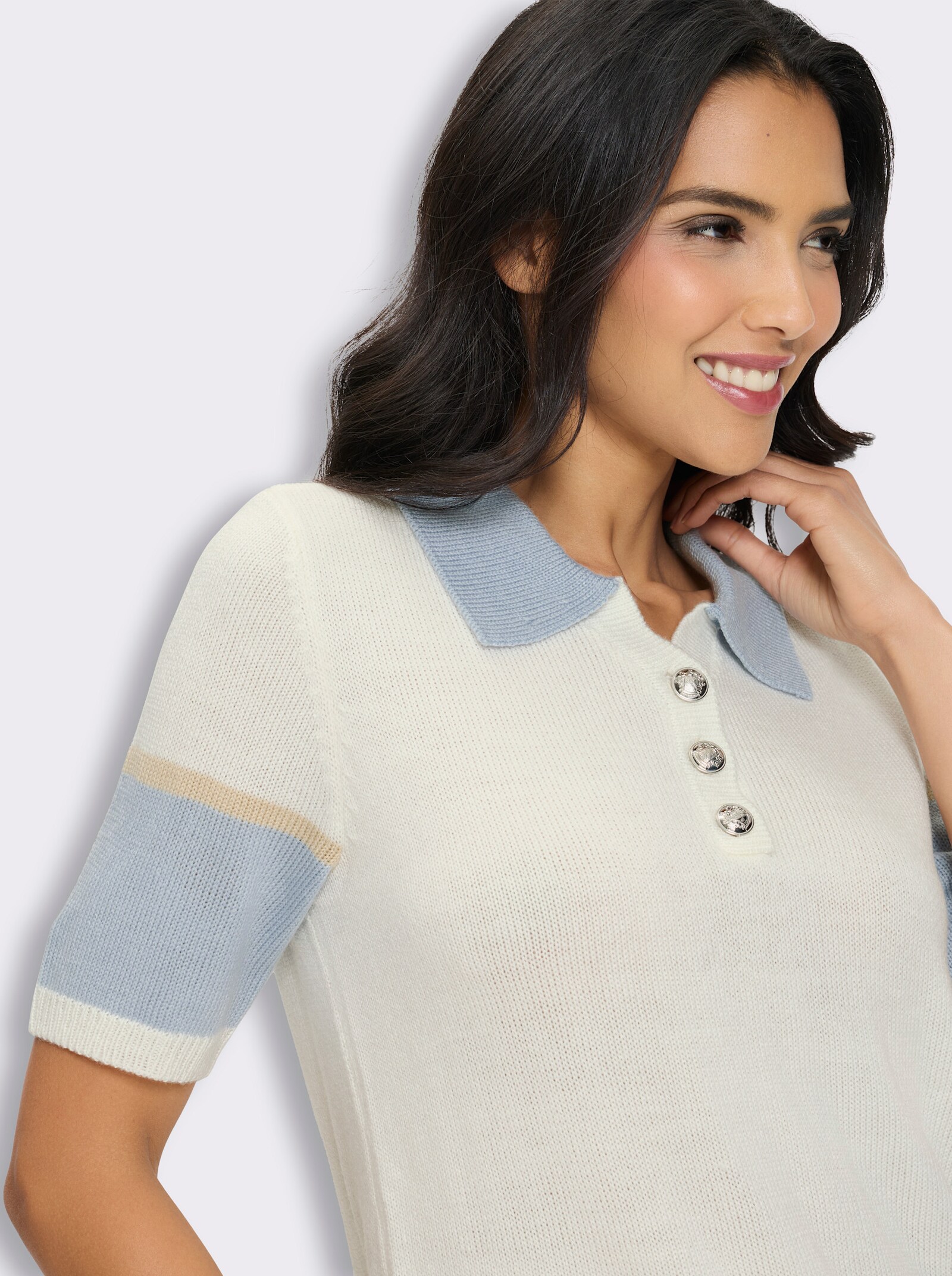 Polopullover mit silberfarbenen Schmuckknöpfen - ecru-hellblau-gemustert