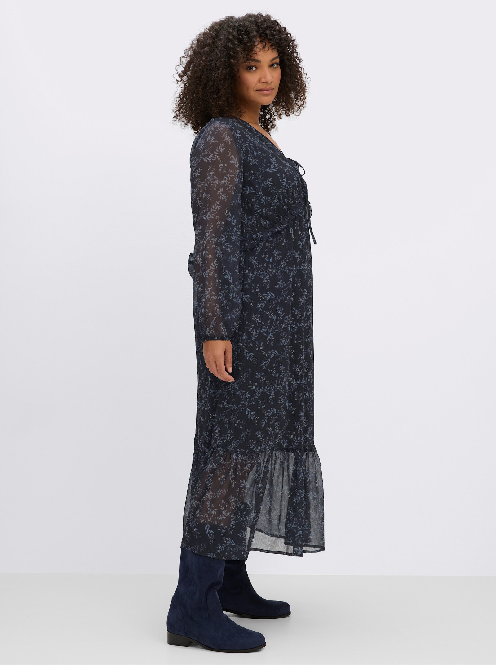 sheego A-Linien-Kleid mit Volant am Saum - tiefblau-eisblau-bedruckt