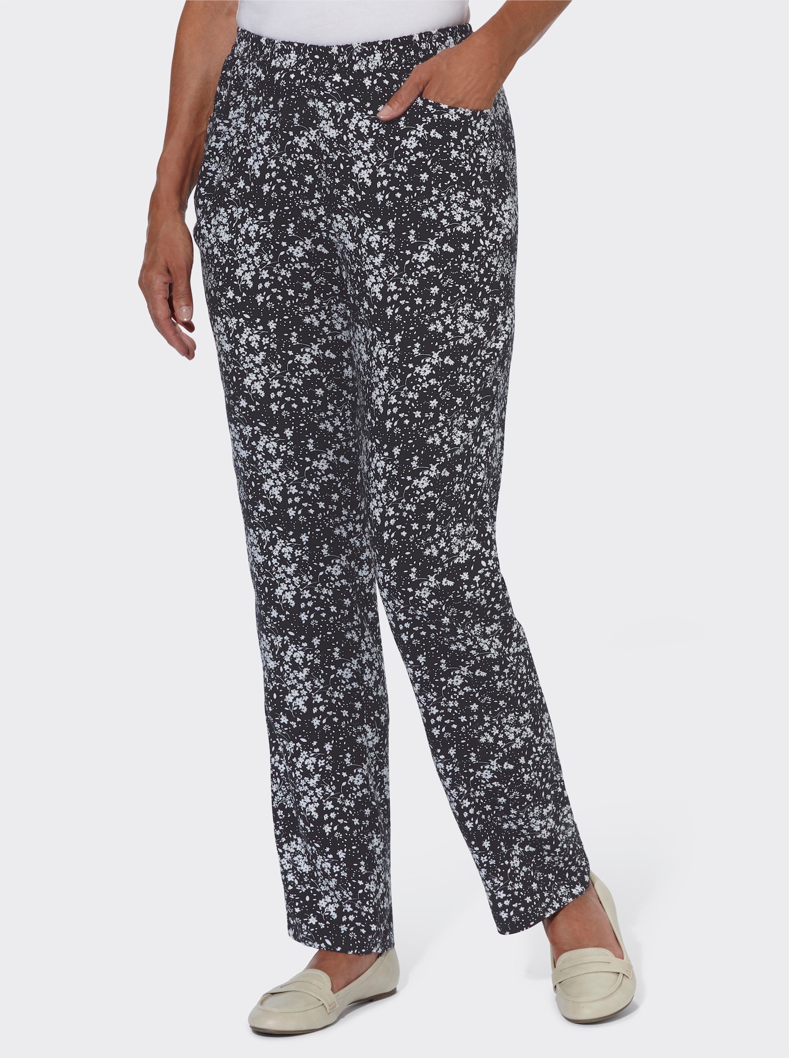 Comfortbroek van pure viscose - zwart/ecru geprint