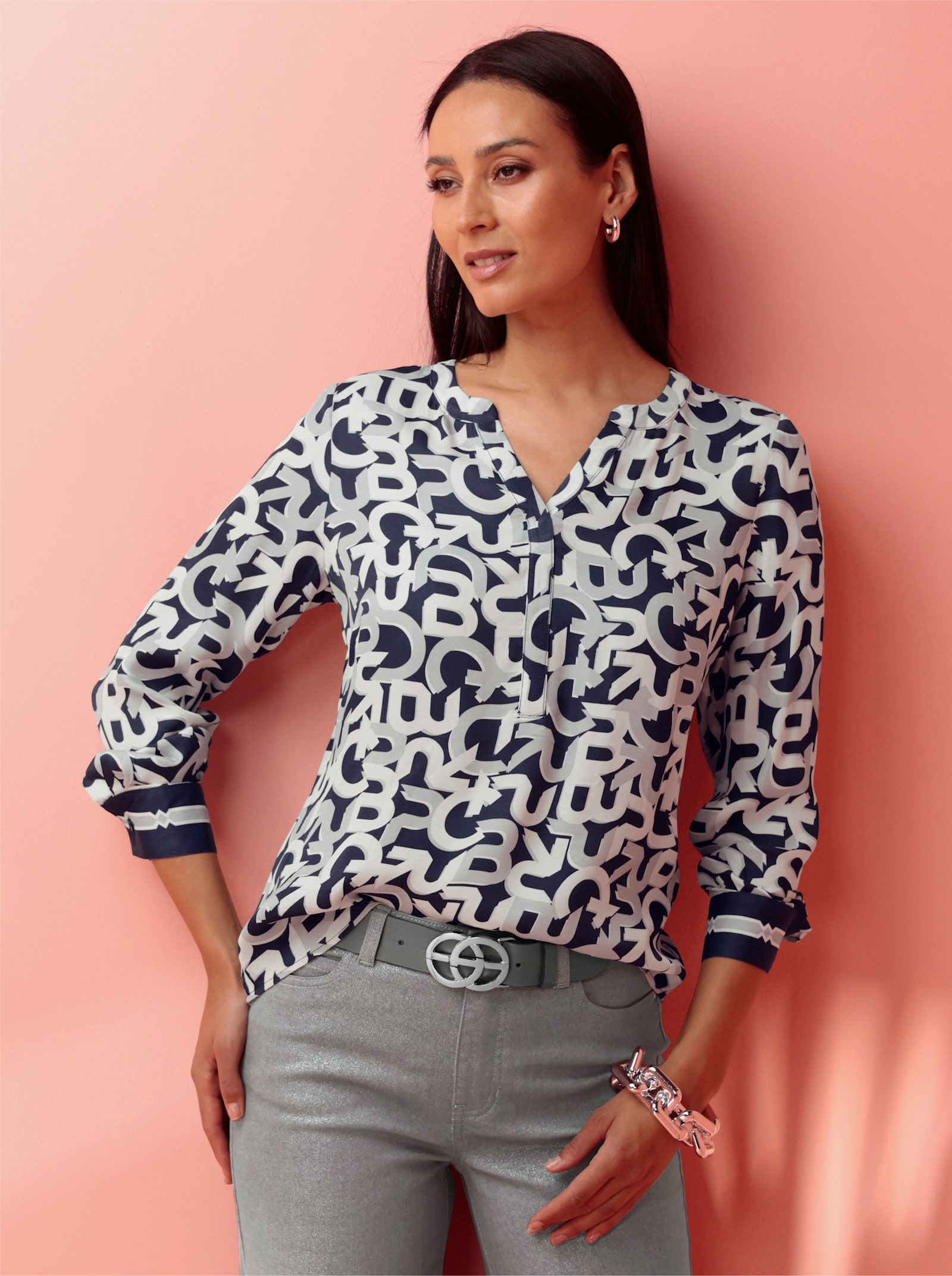 heine Schlupfbluse mit Buchstaben-Print - marine-ecru-bedruckt