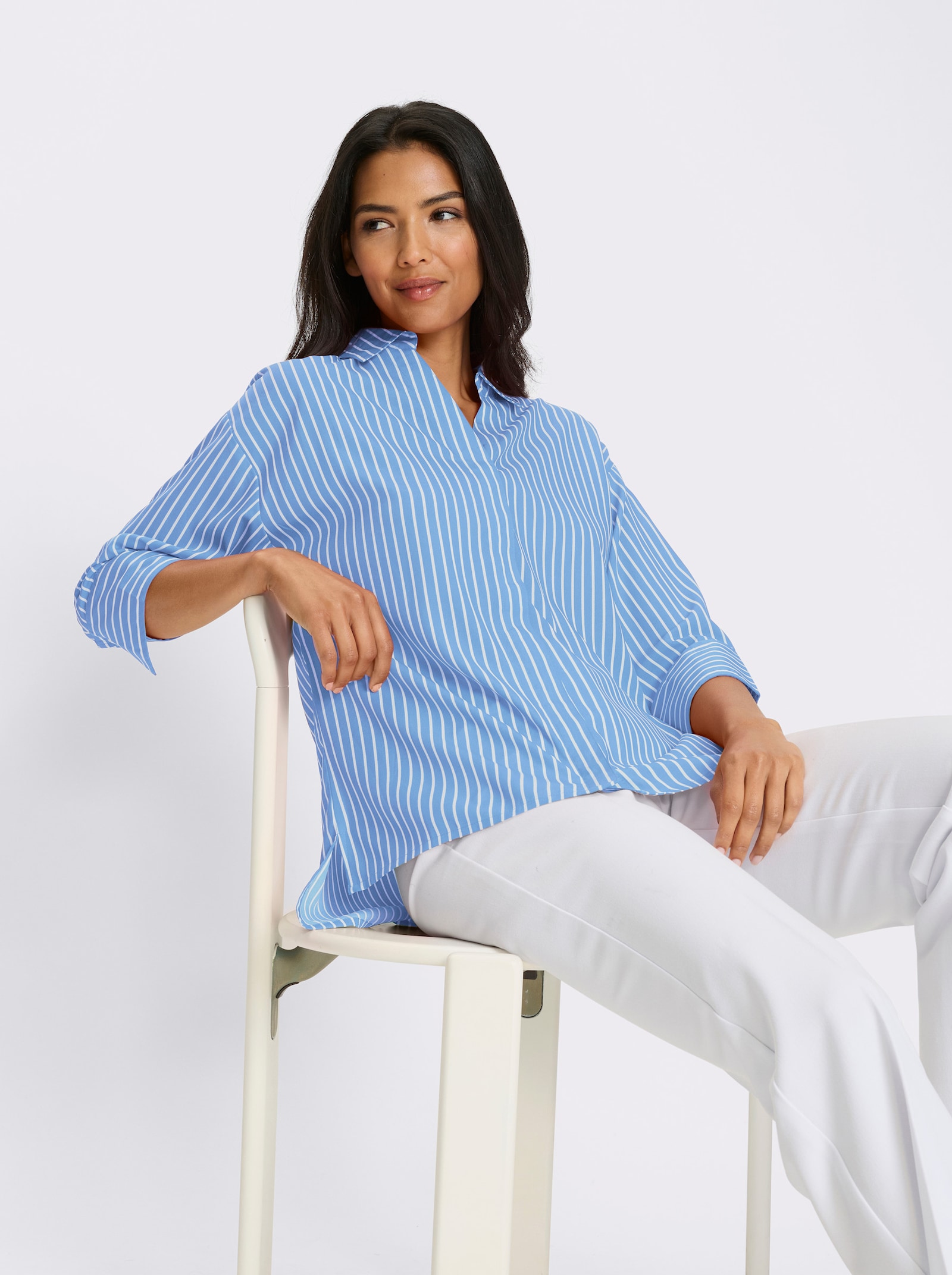 Longbluse mit Kellerfalte im Rückteil - weiß-himmelblau-gestreift
